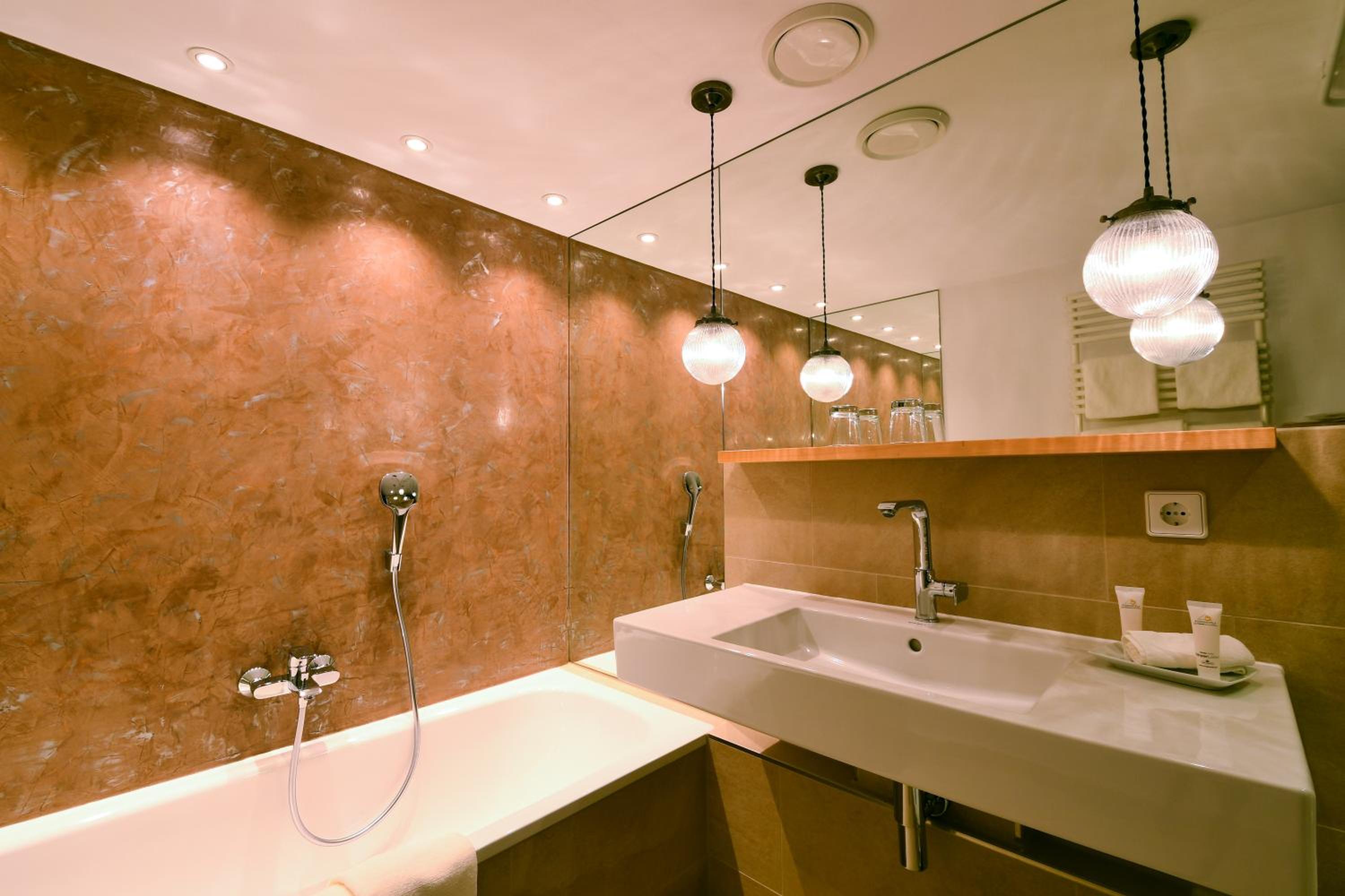 Apartment - Photo 2