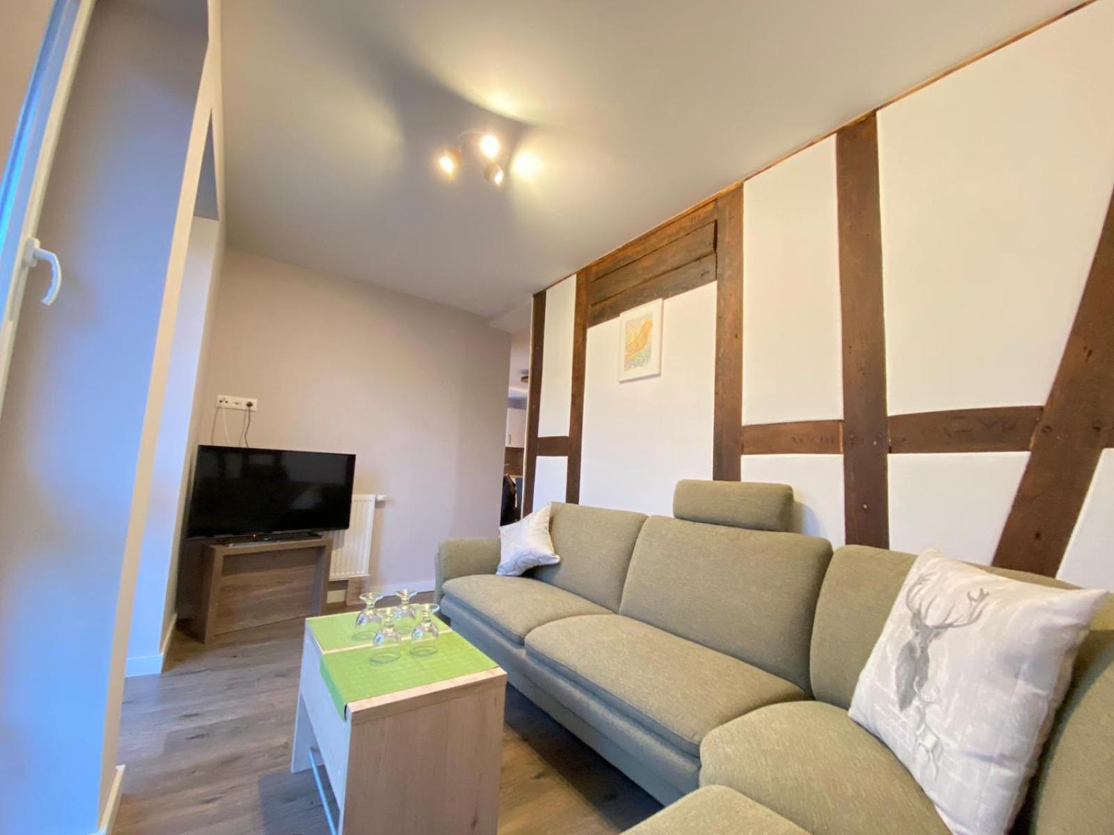 Apartment with Balcony - Photo 11