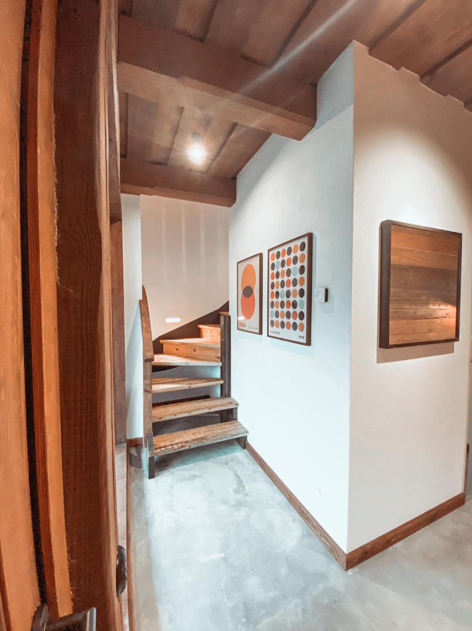 Apartment with Terrace - Photo 12
