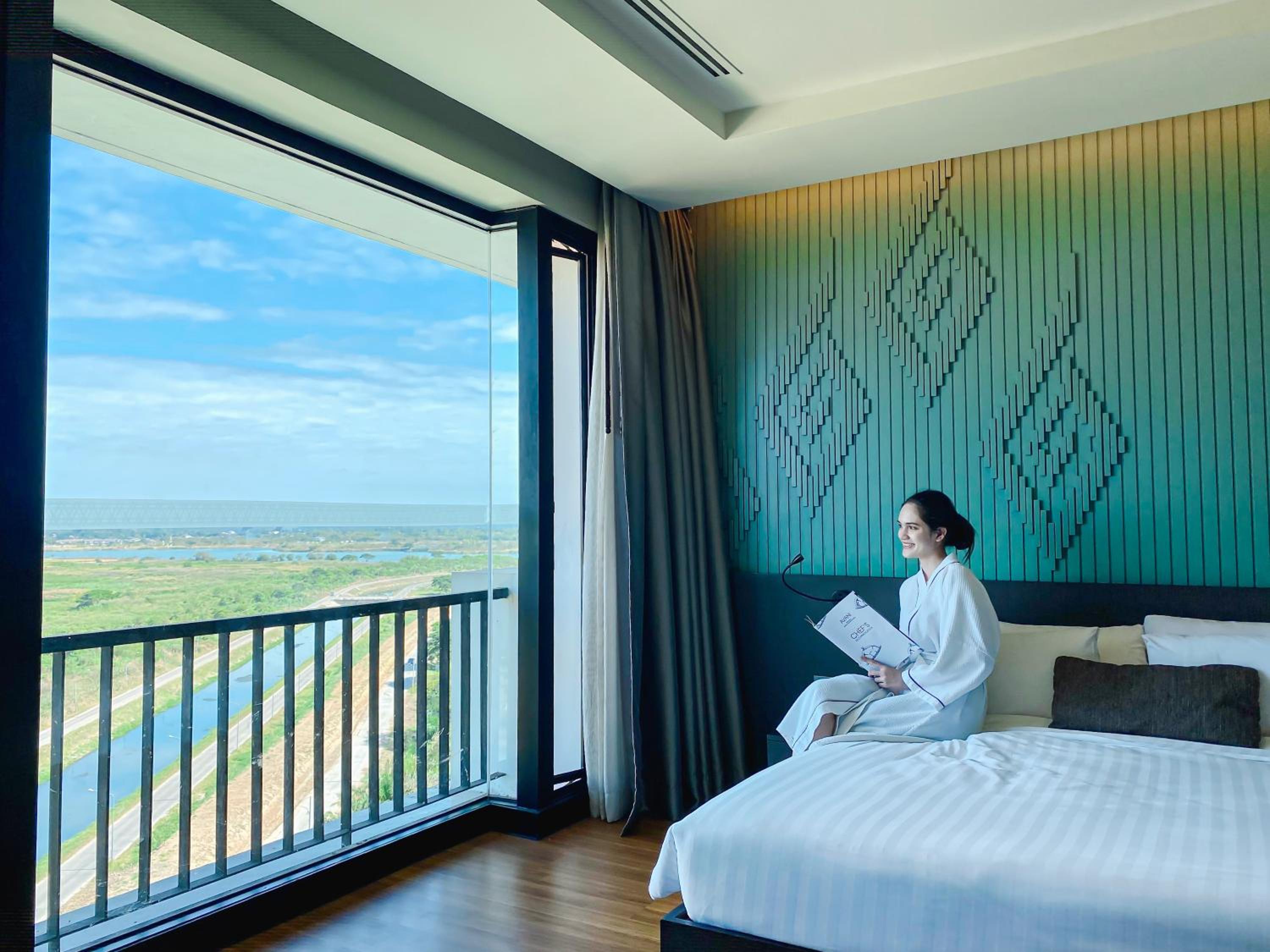Avani Twin Room - Photo 5