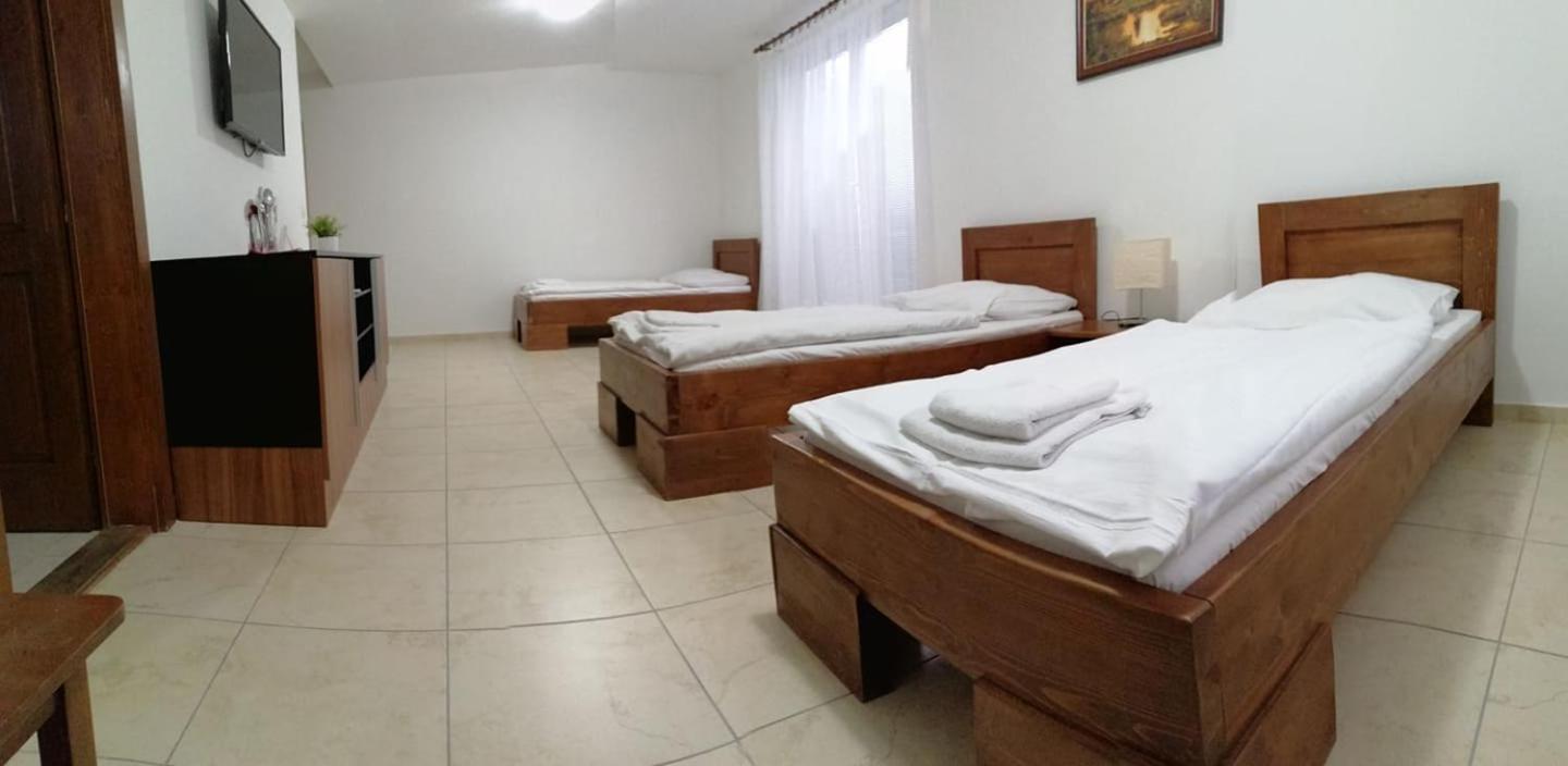 Triple Room - Photo 5