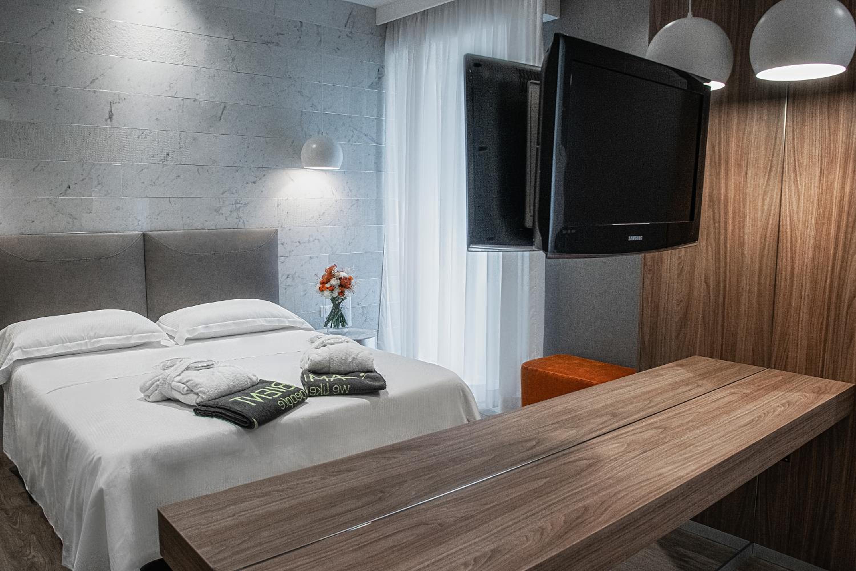 Deluxe Triple Room - Photo 3