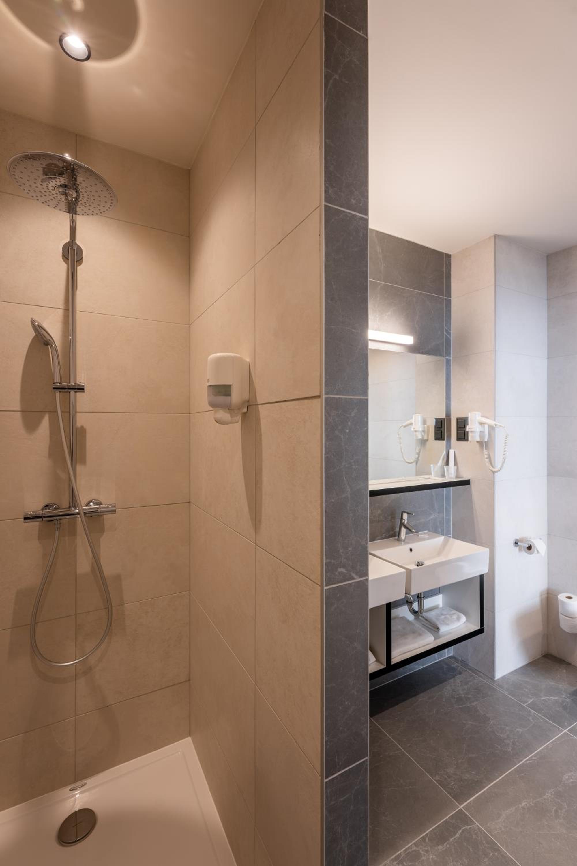 Junior Suite - Photo 6