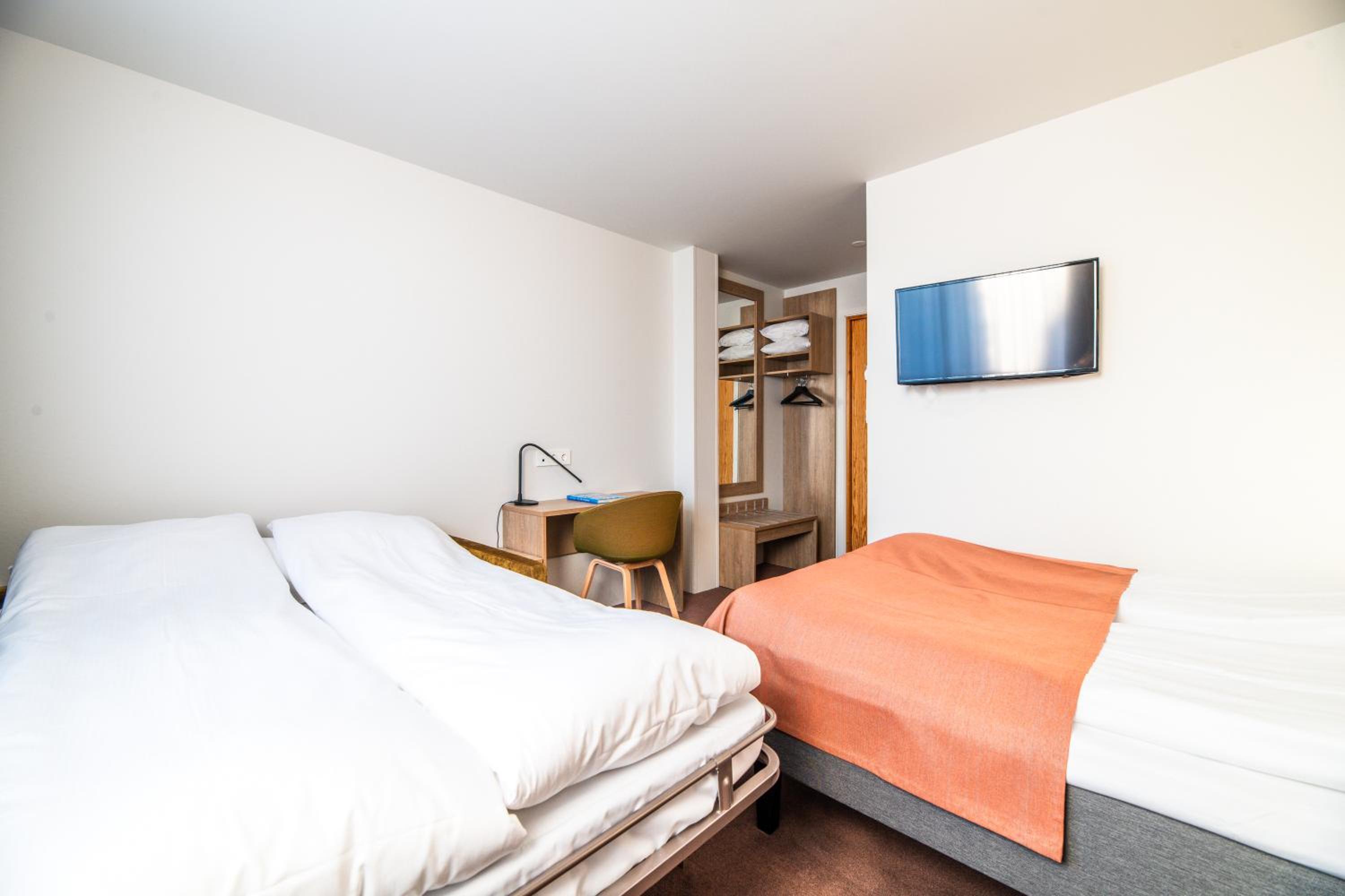 Standard Twin Room photo 3