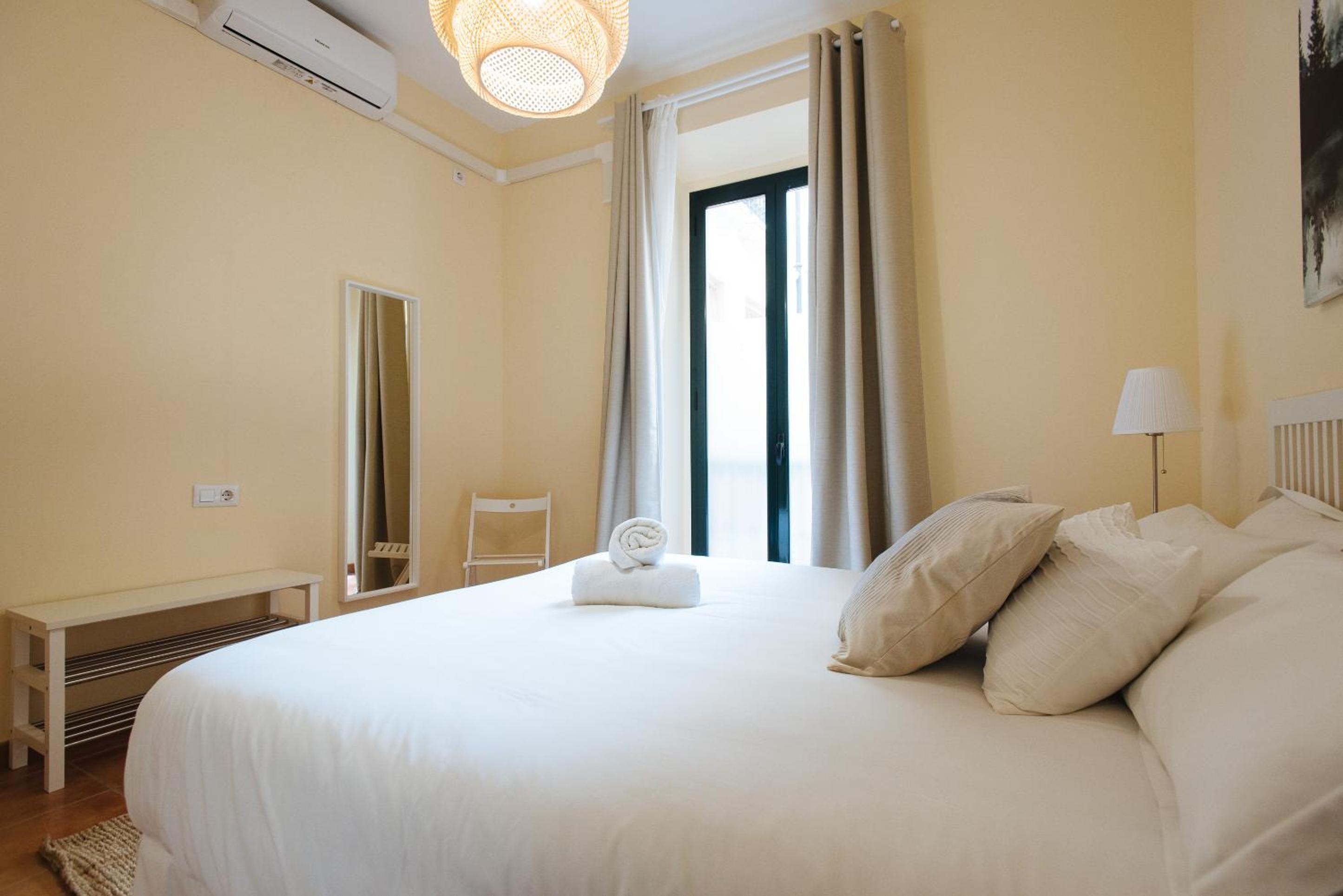 Apartamento de Tres Habitaciones - Calle Siete Revueltas