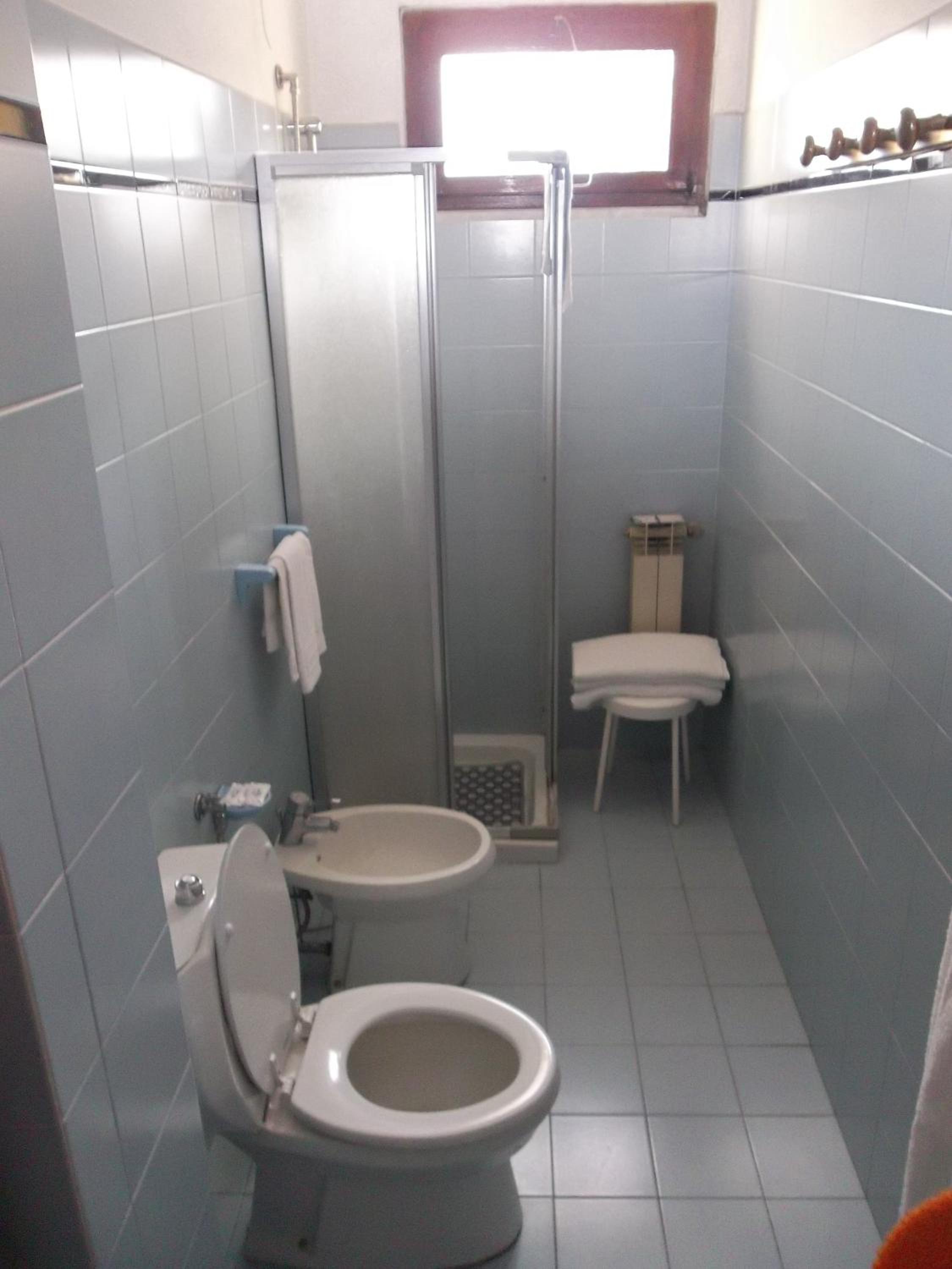 Double or Twin Room with Extra Bed - Photo 4