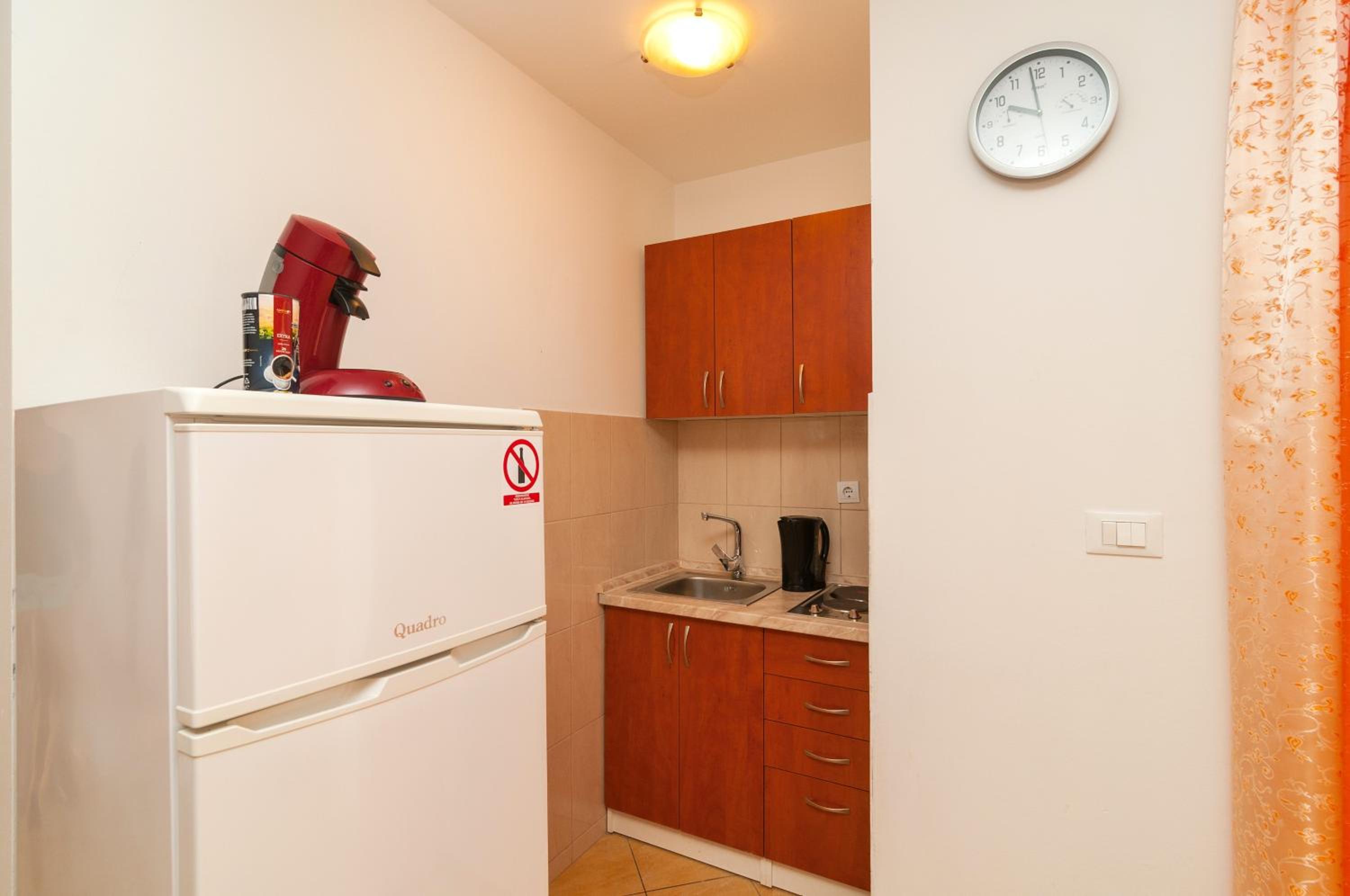 Two bedroom apartment with Balcony - Photo 5