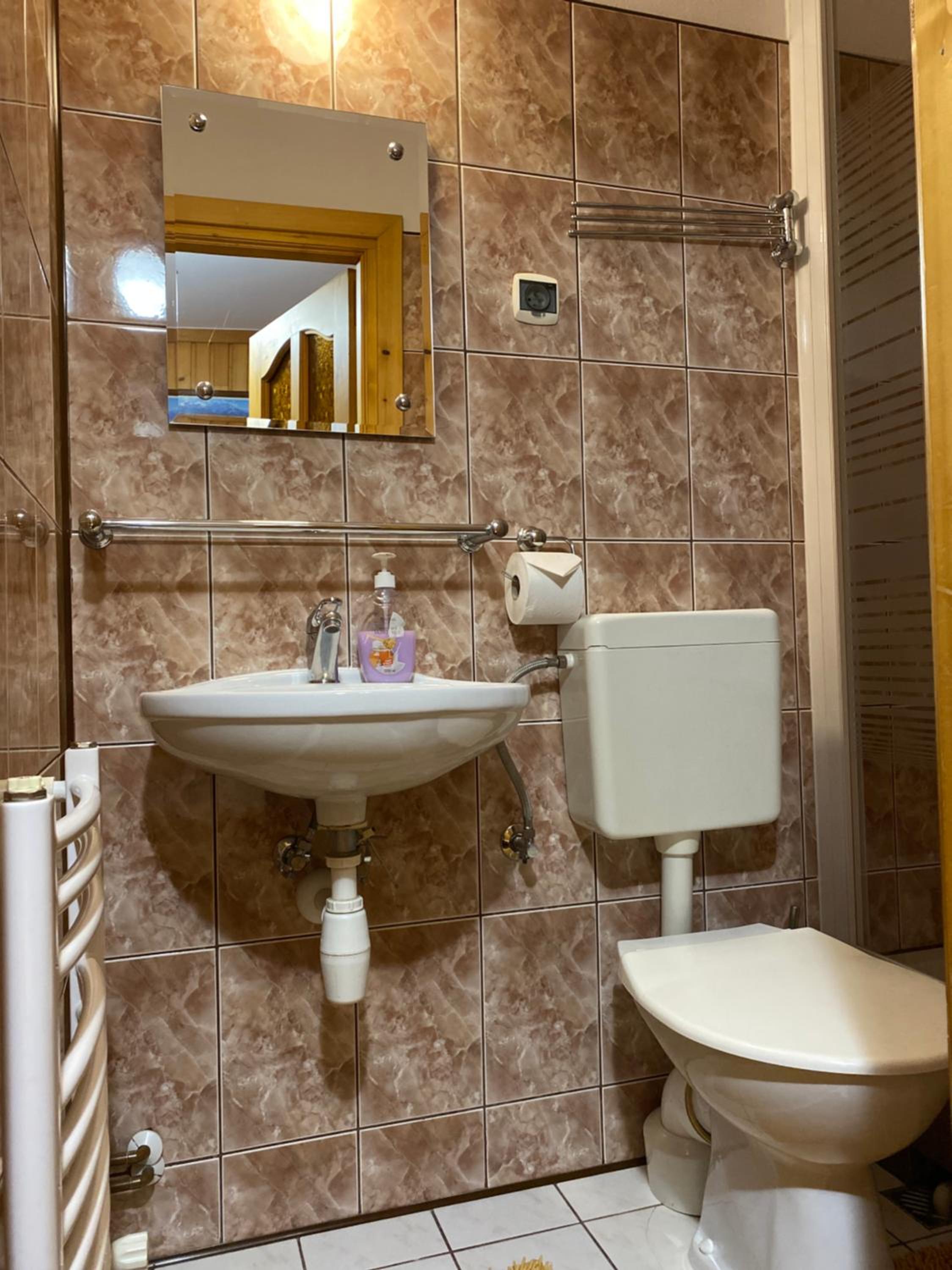 Budget Double Room photo 2