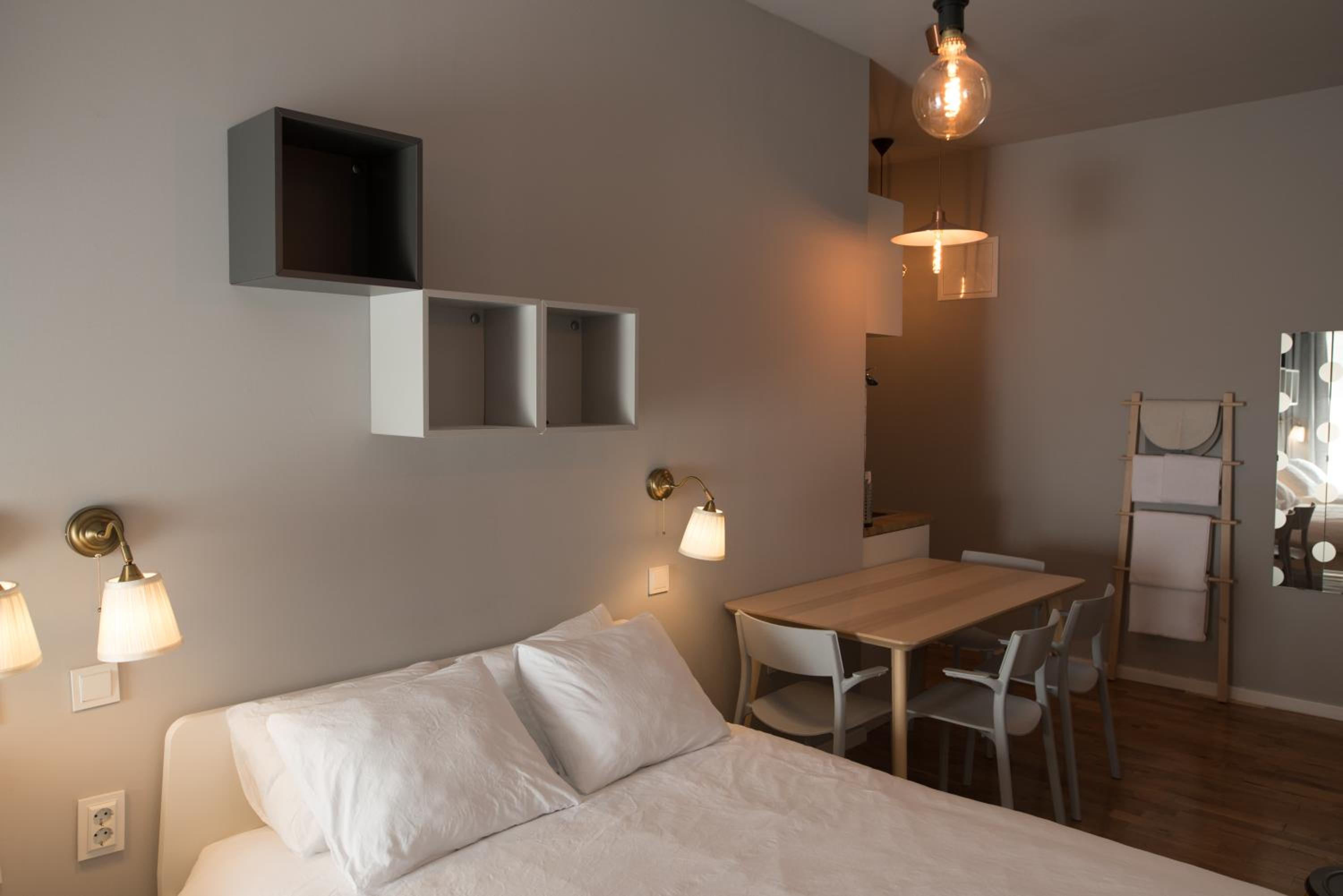 Quadruple Room with Private Bathroom - Photo 8