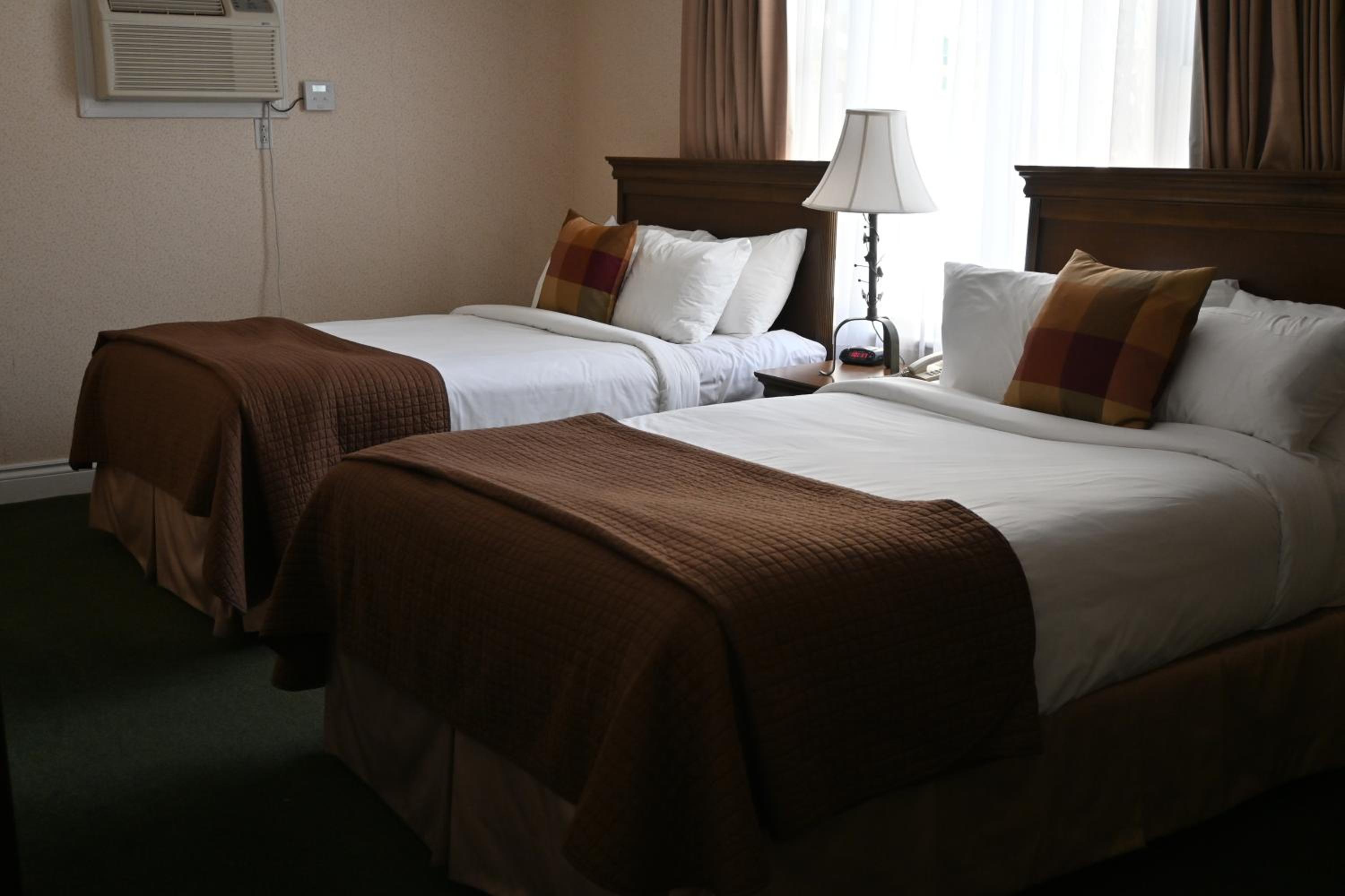 Standard Double Room - Photo 2