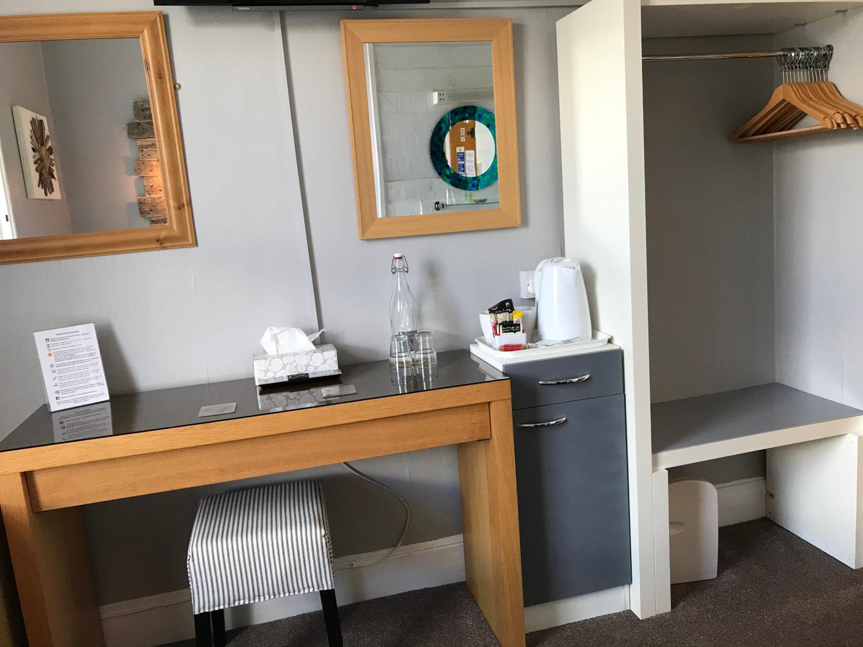 Double Room with Private External Bathroom photo 3