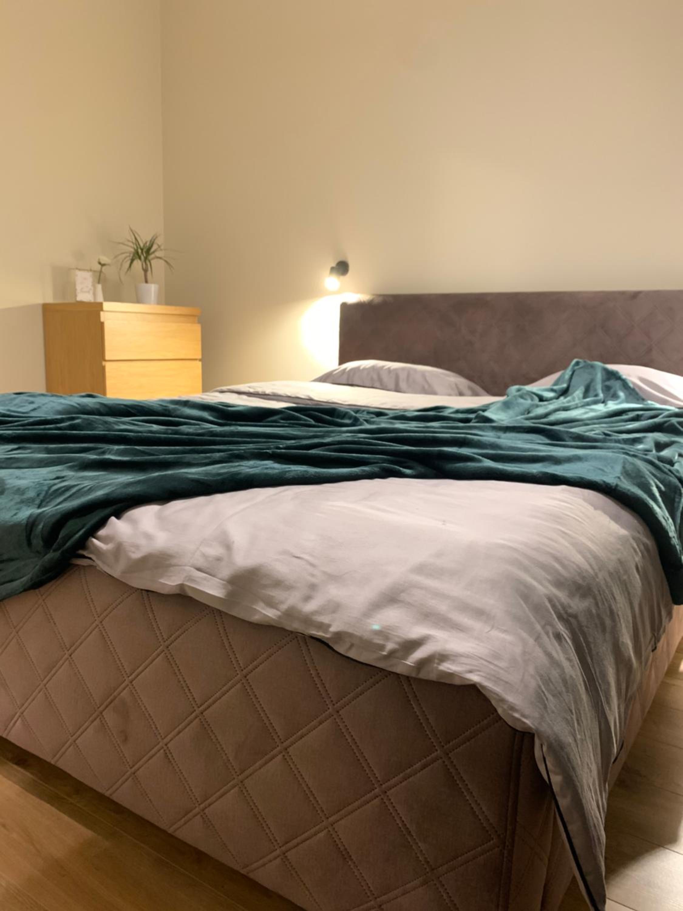 One-Bedroom Apartment - Photo 1