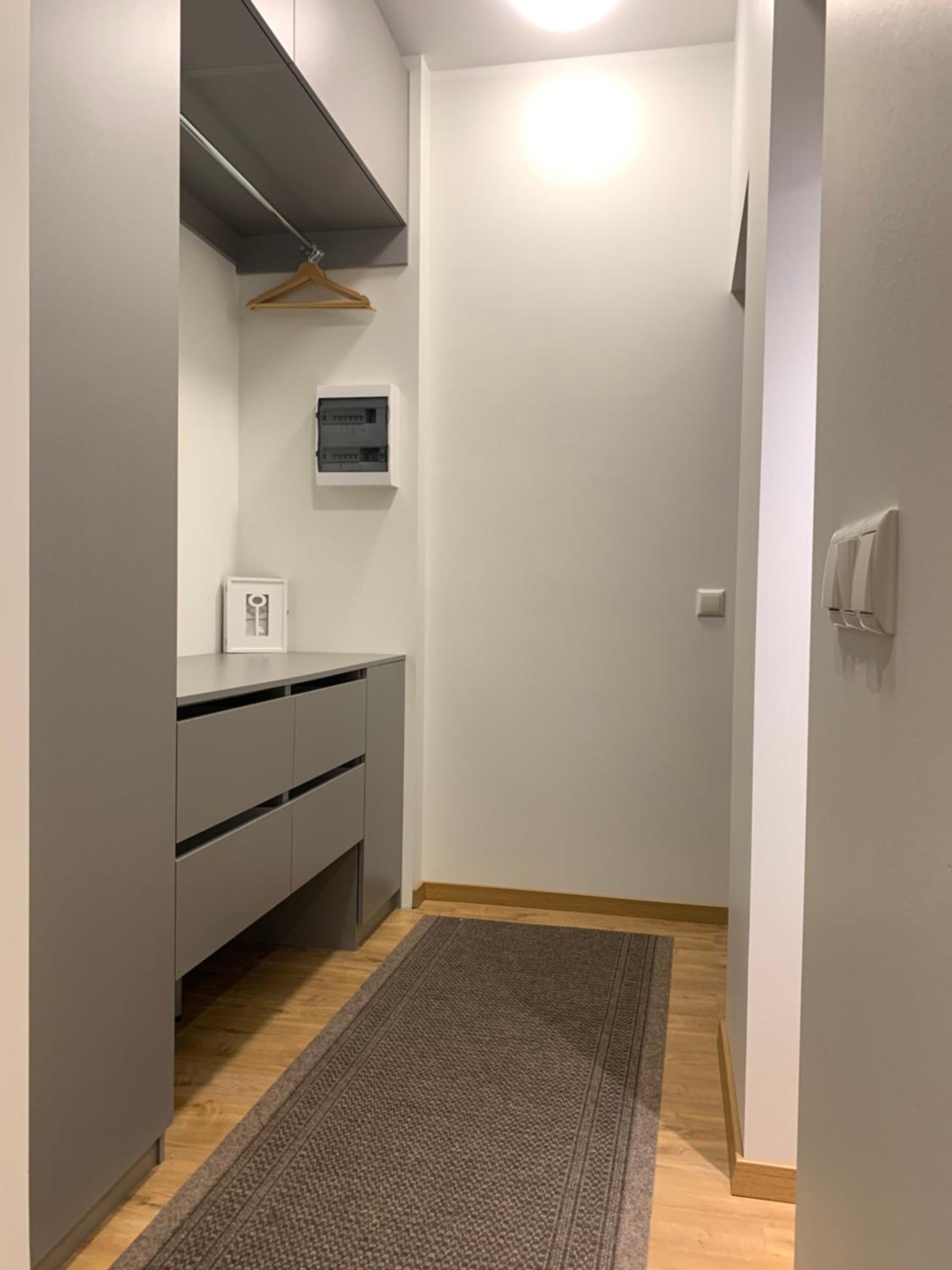 One-Bedroom Apartment - Photo 17