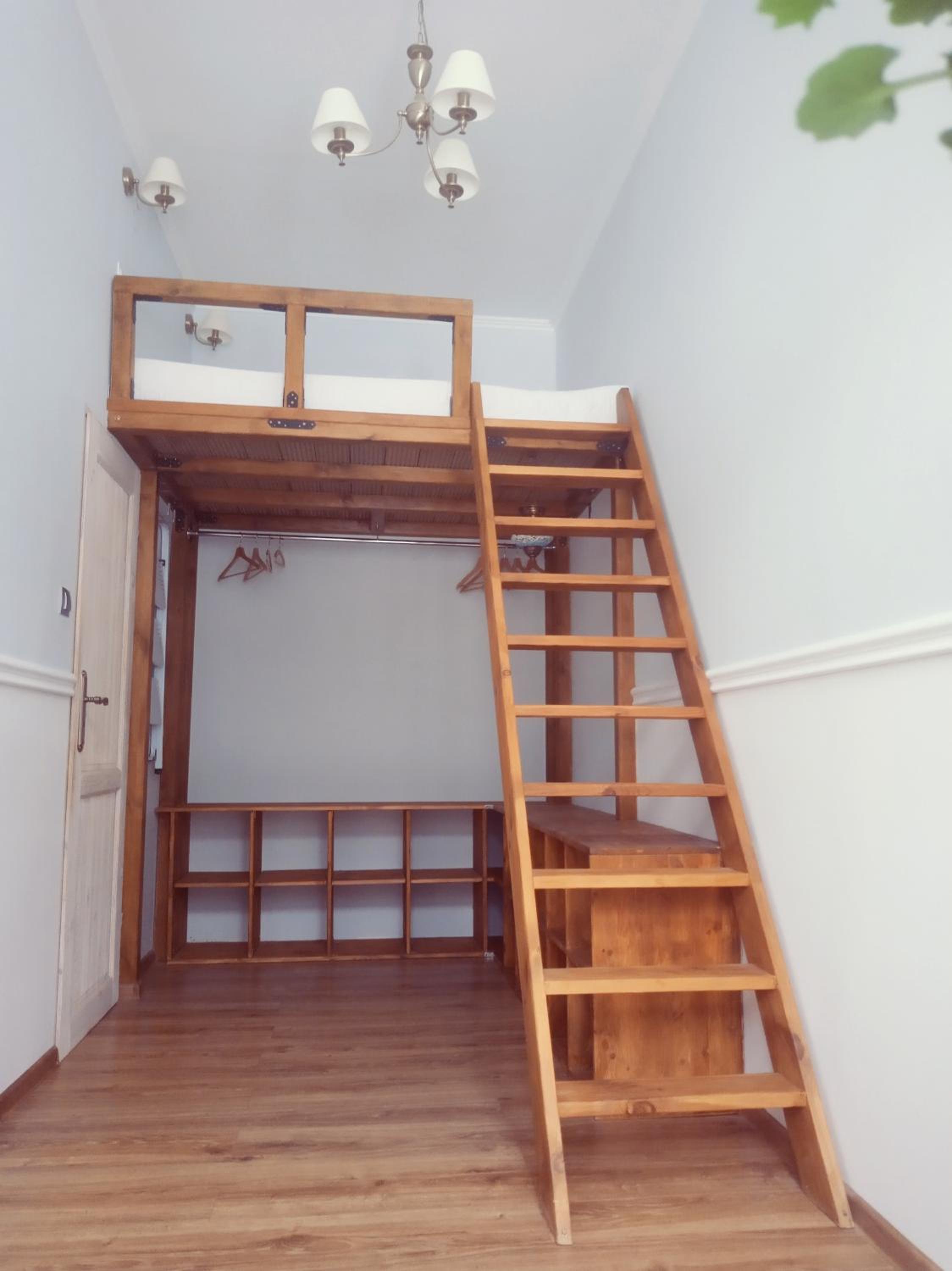 One-Bedroom Apartment photo 1