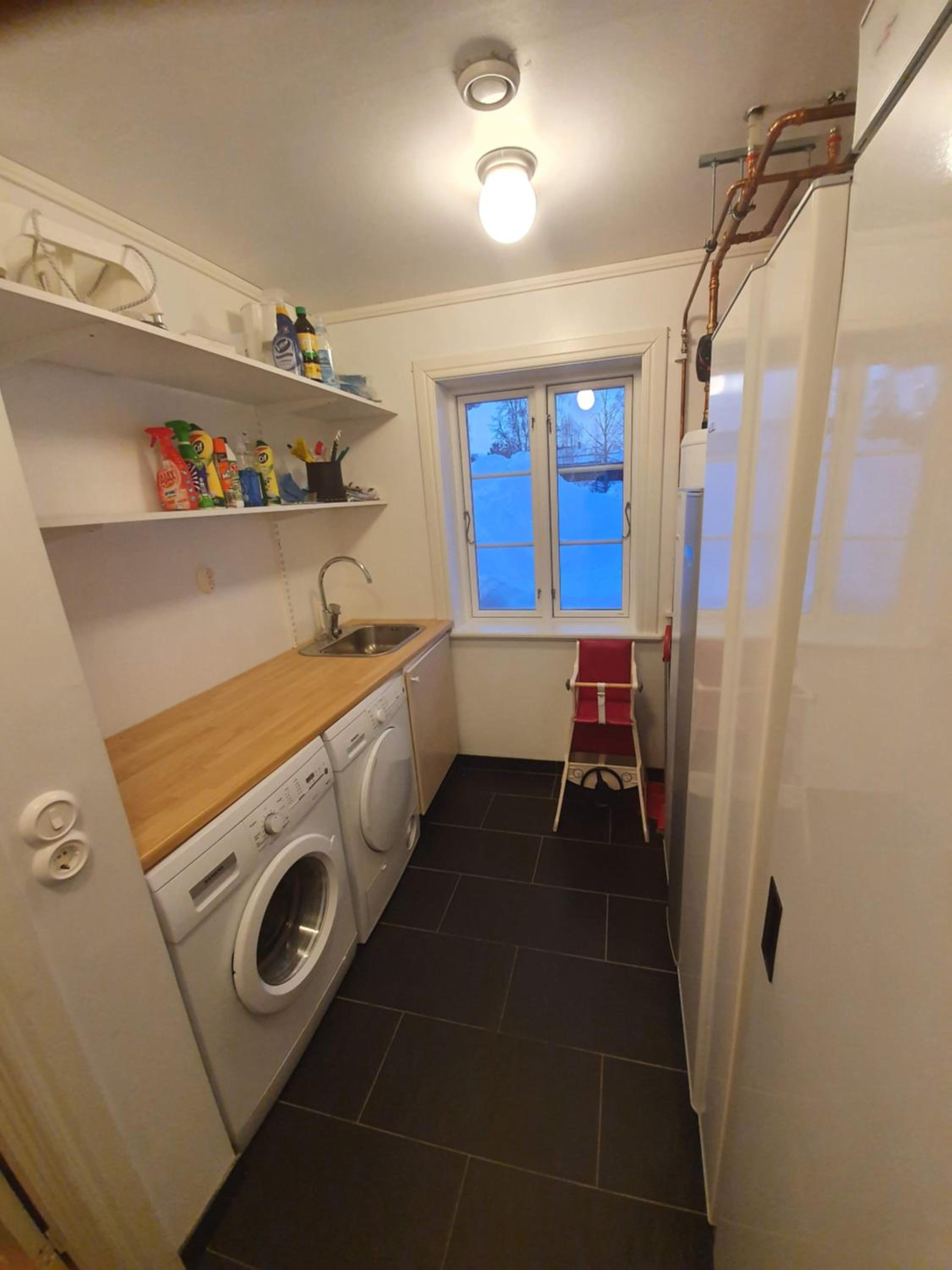 Four-Bedroom House - Photo 21