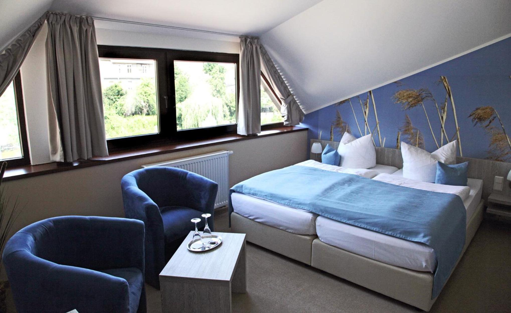 Large Double Room photo 1