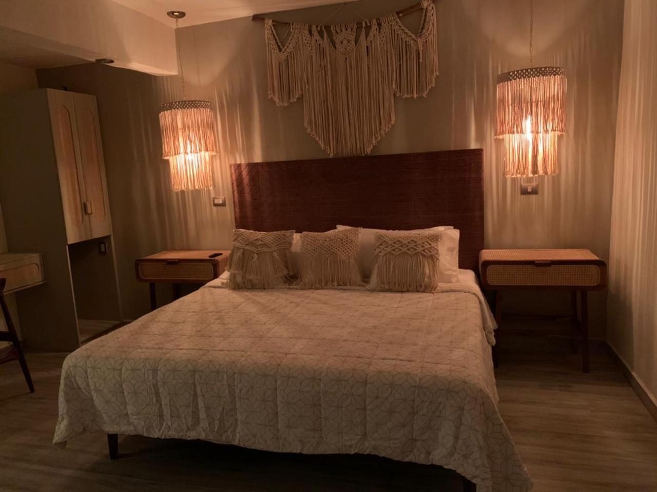 Deluxe Room - Photo 7
