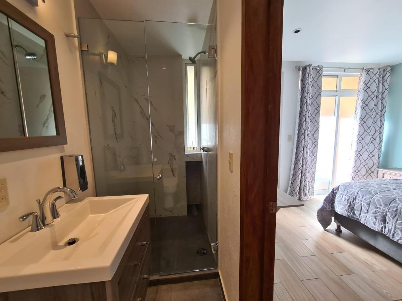 One-Bedroom Apartment - Photo 3
