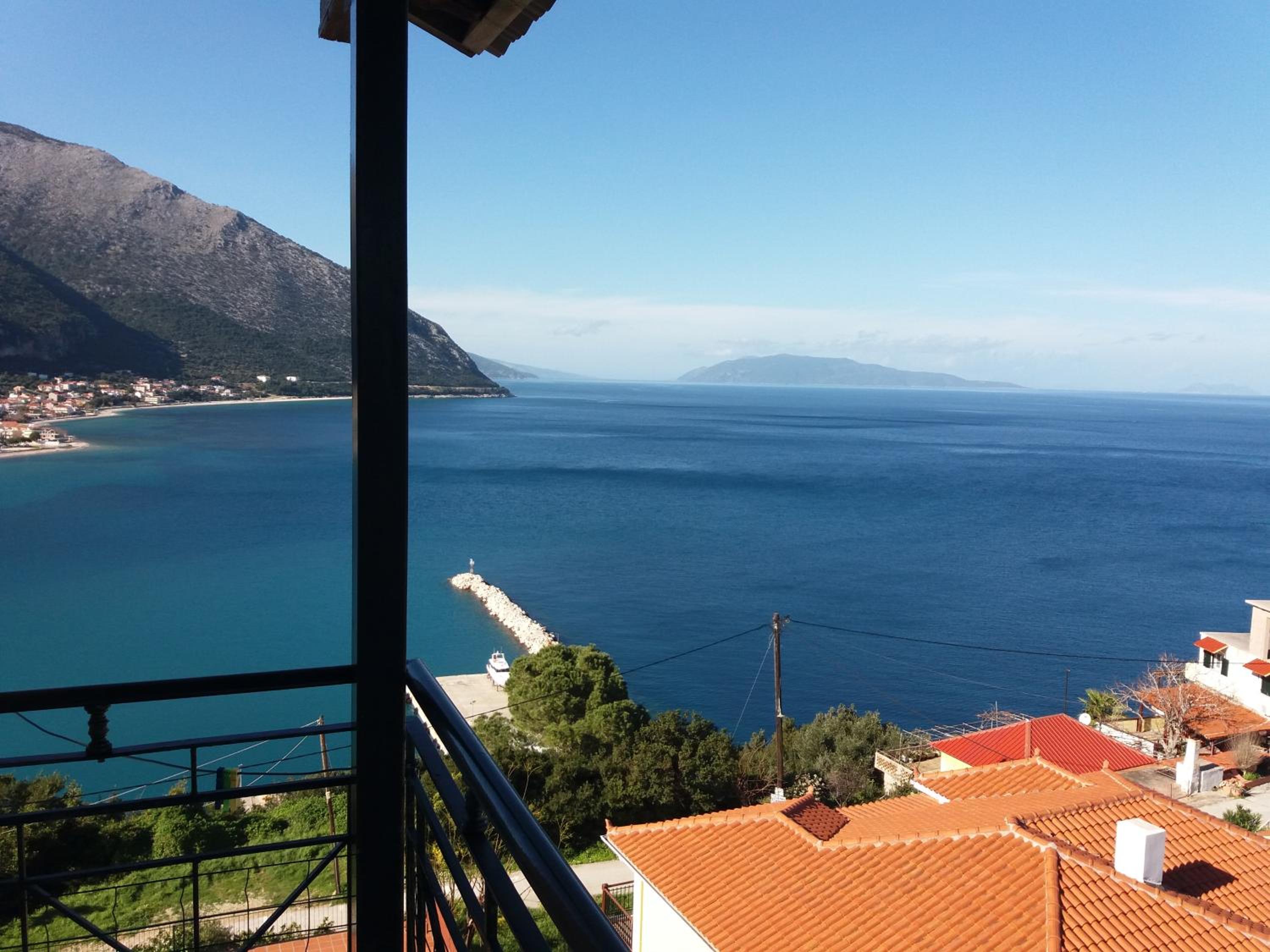 Standard Double or Twin Room with Sea View - Photo 4