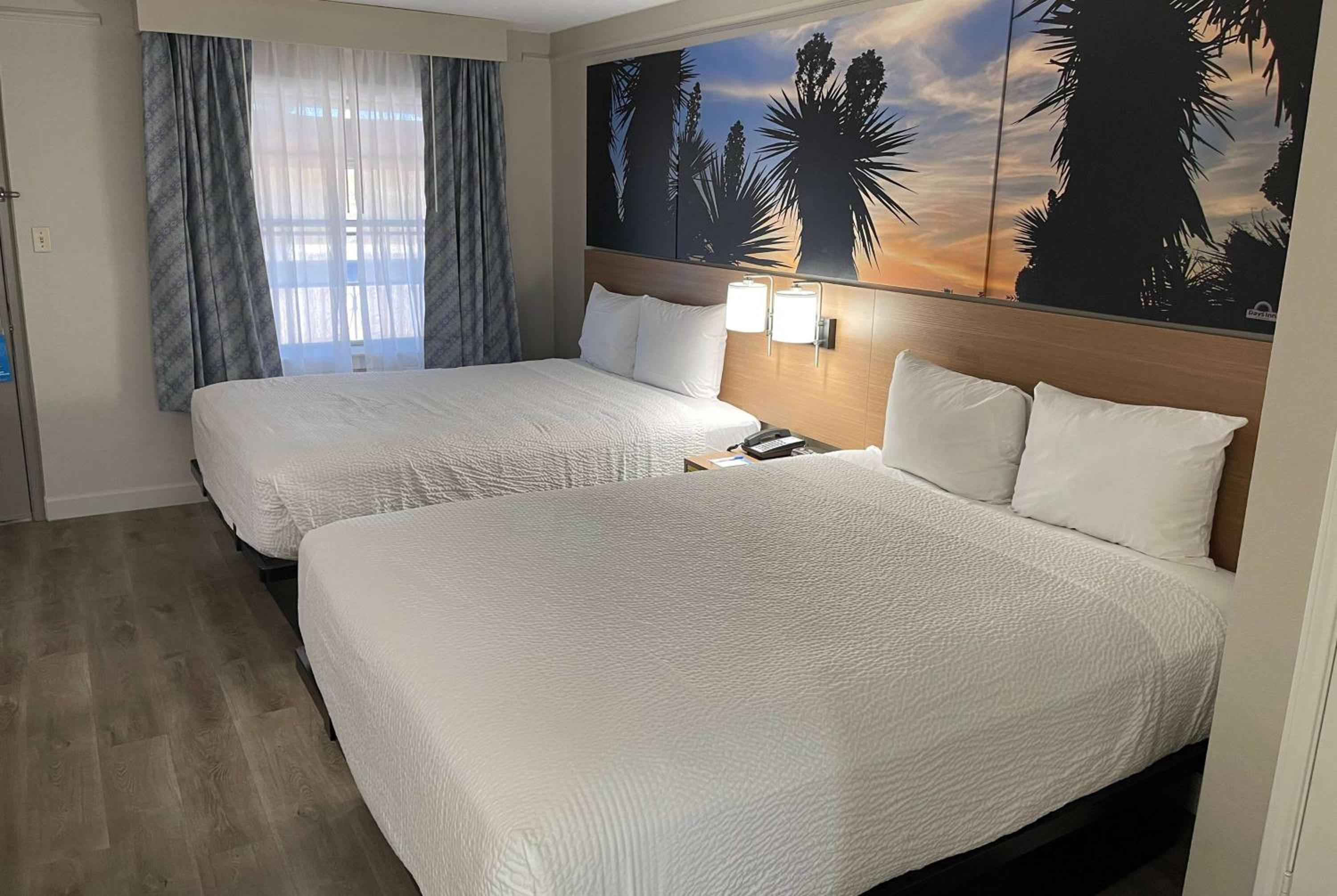 Deluxe Queen Room with Two Queen Beds - Non-Smoking