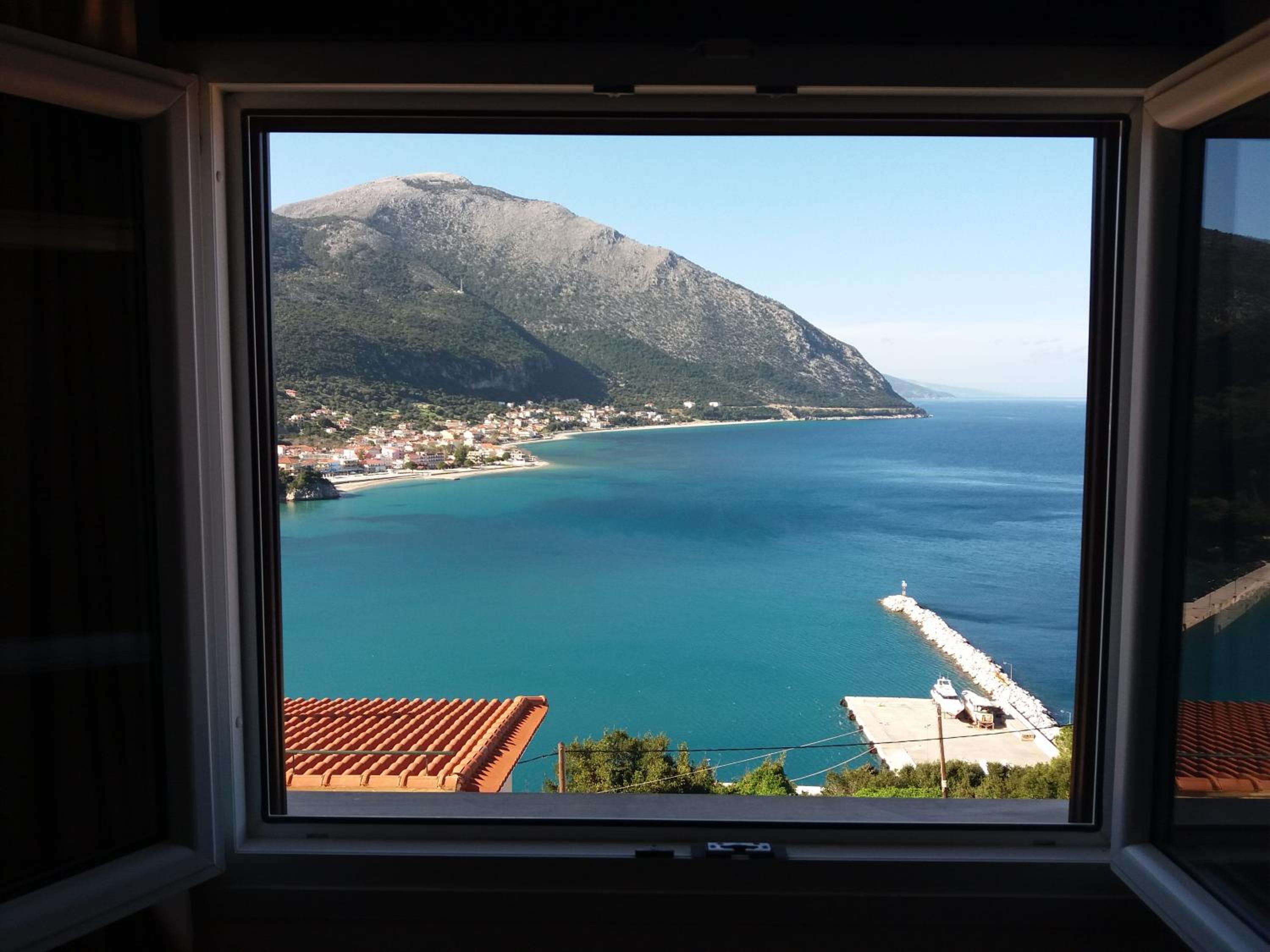 Standard Double or Twin Room with Sea View - Photo 7