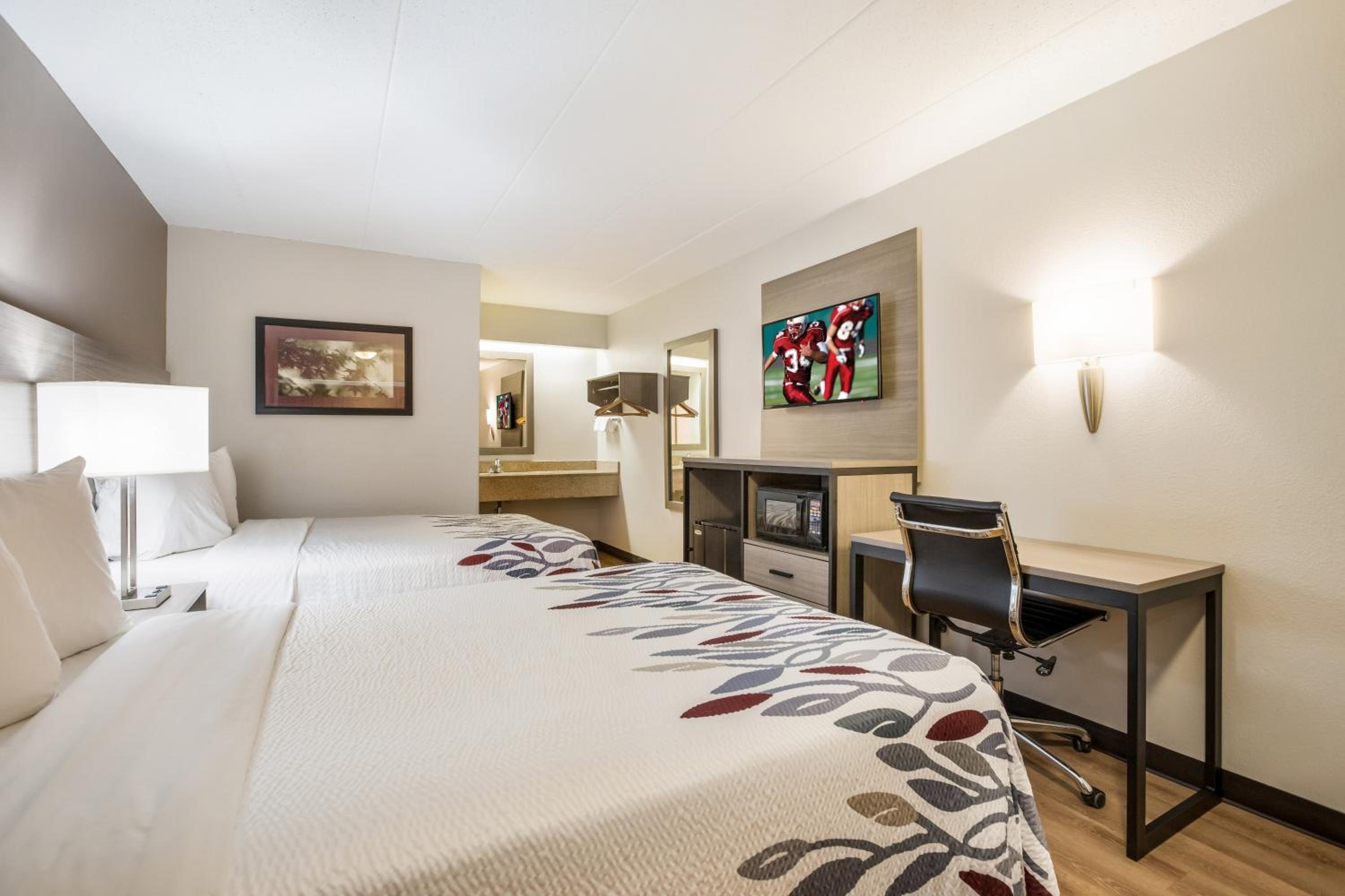 Deluxe Room with Two Double Beds Second Floor Smoke Free - Photo 5