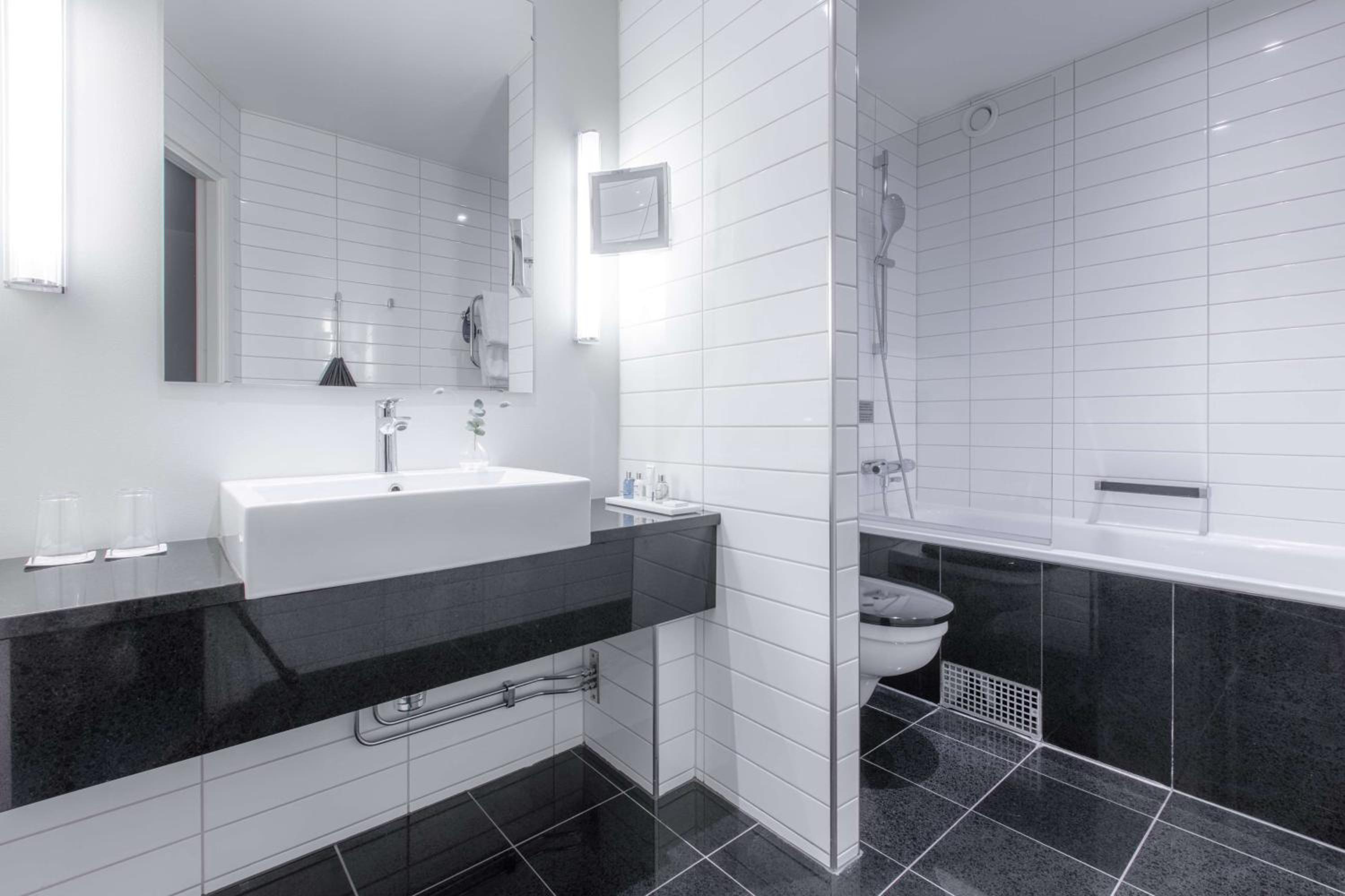 Premium Room - Photo 7