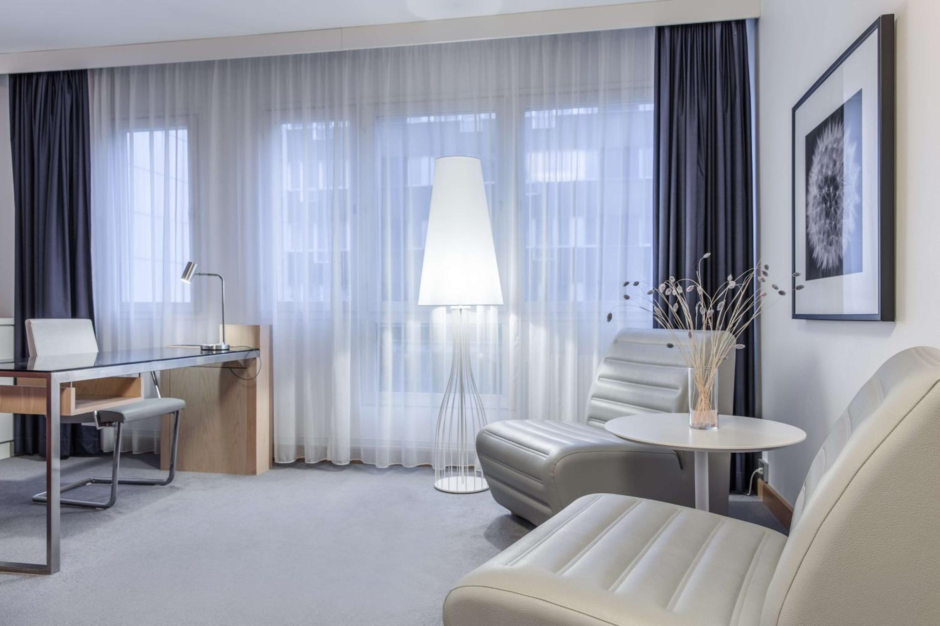 Standard Room - Photo 11