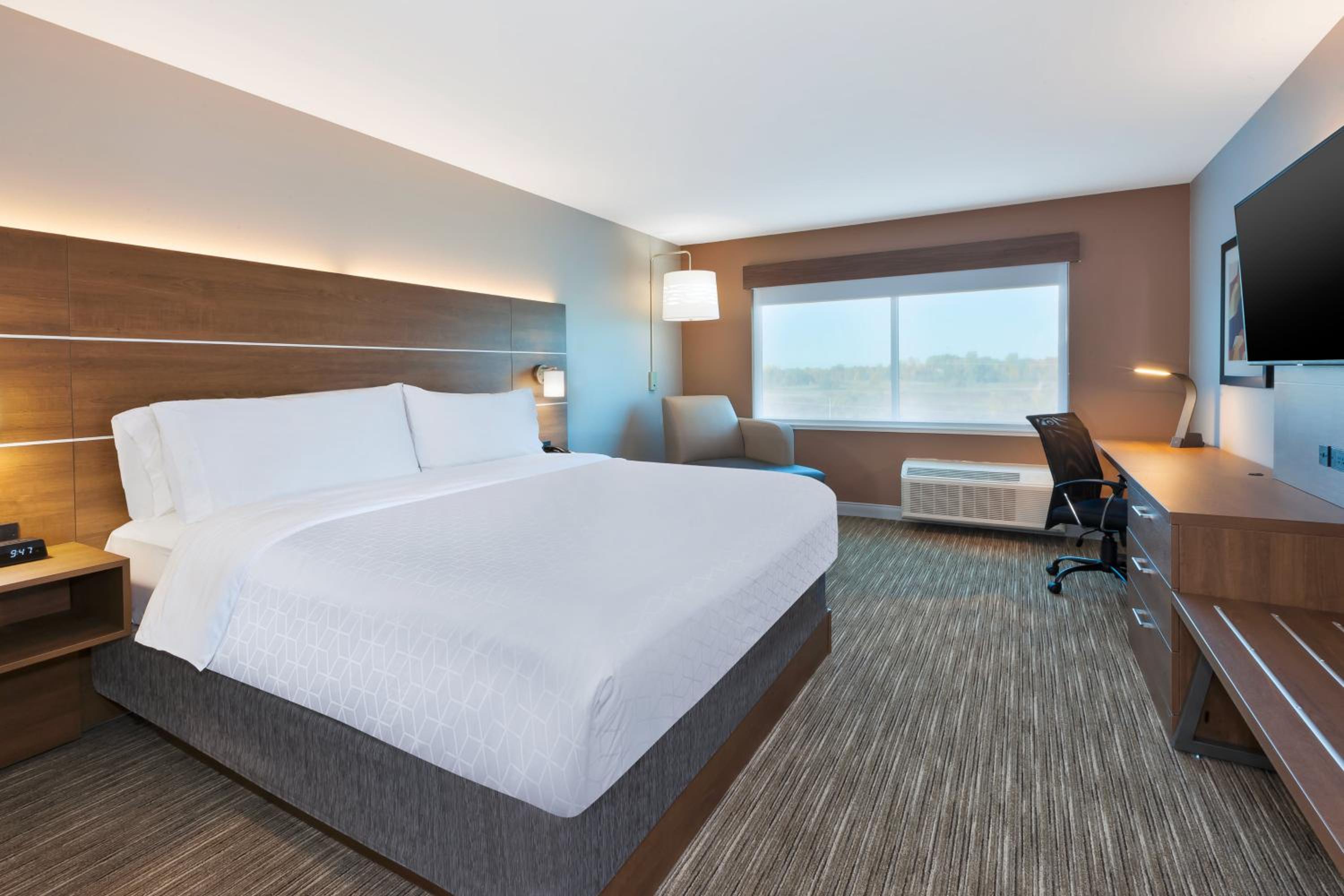 Standard King Room - Photo 2