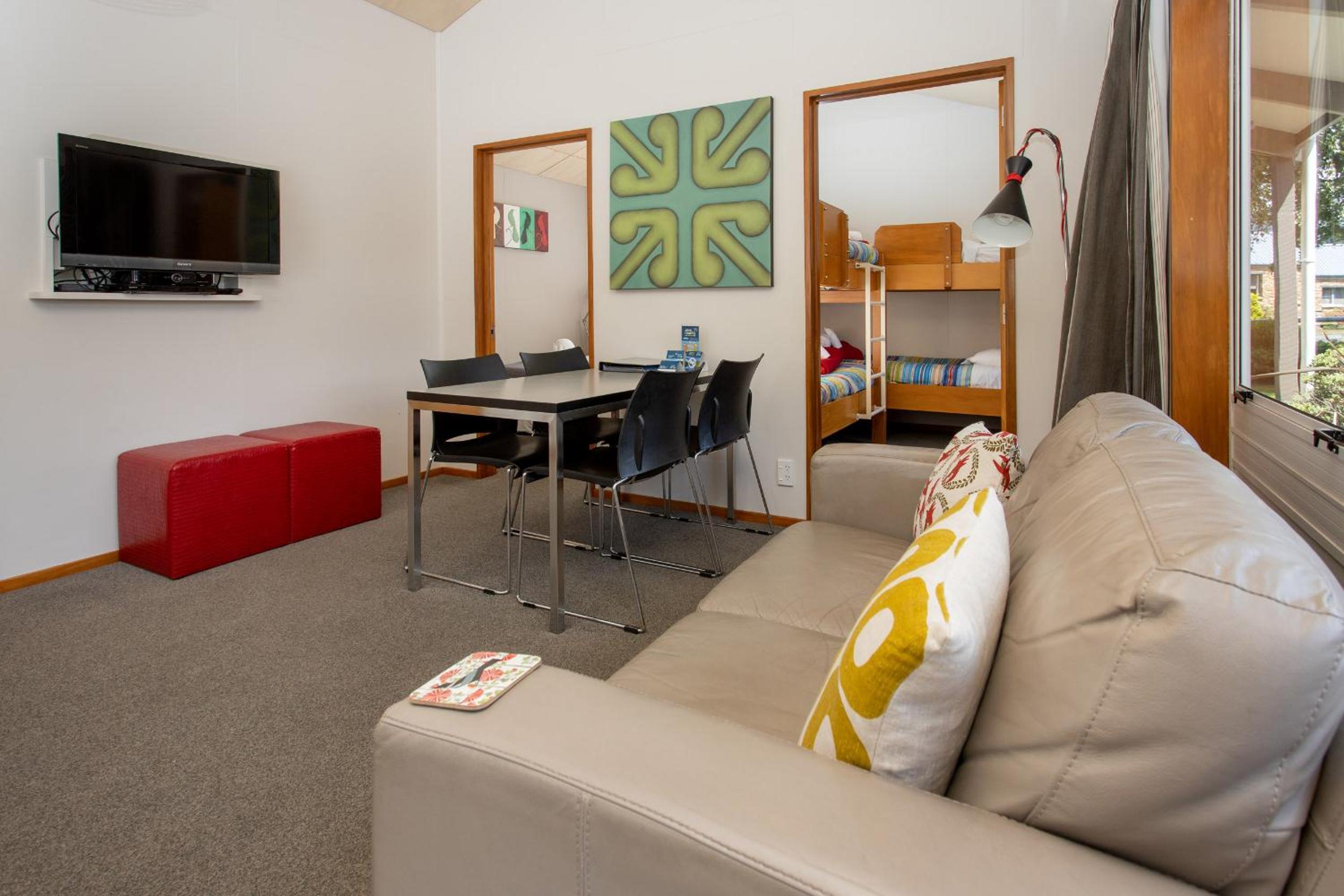 Self Contained Unit - Sleeps 6 photo 1