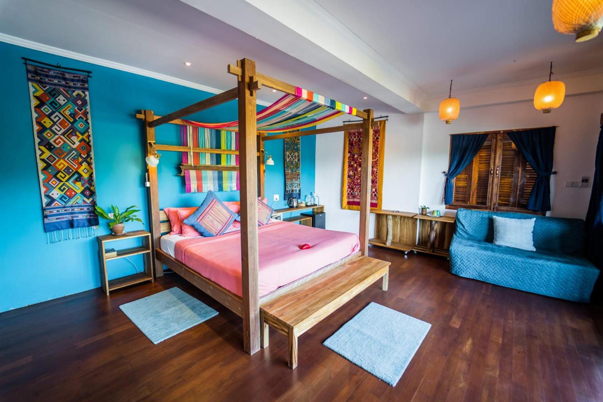 Tai Daeng Suite with river view photo 3