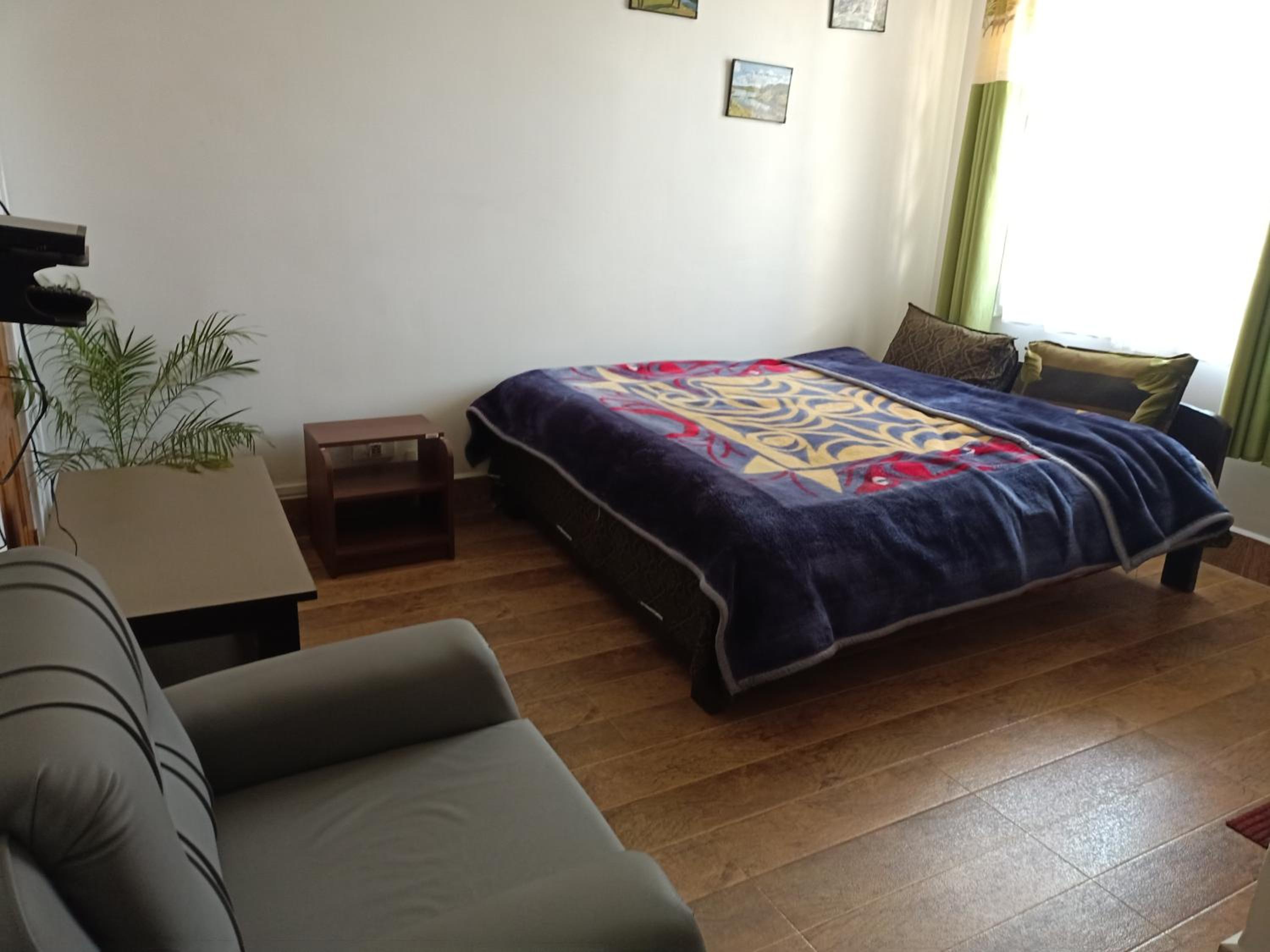 Double Room with Balcony (2 Adults + 1 Child) - Photo 8