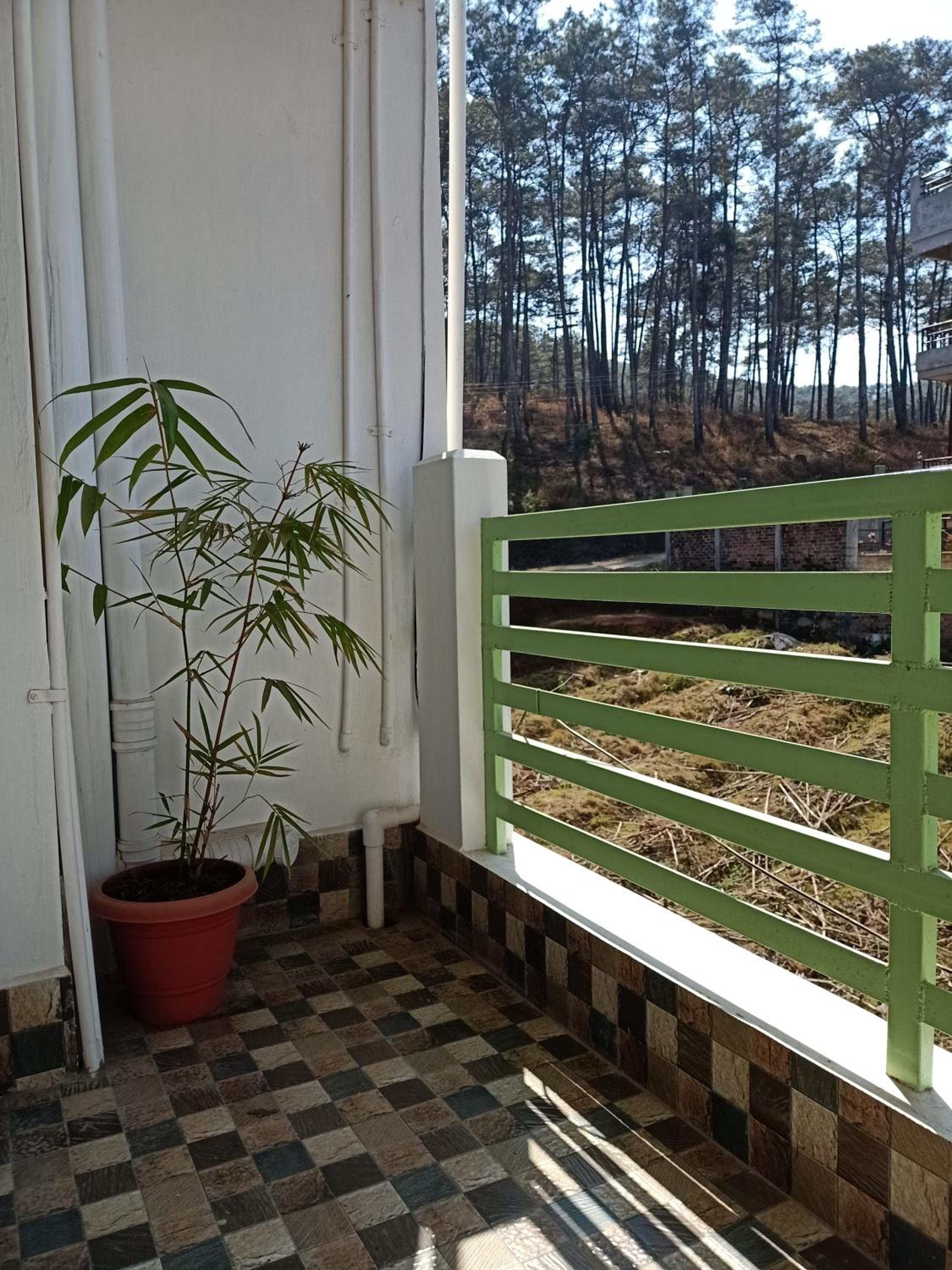 Double Room with Balcony (2 Adults + 1 Child) - Photo 24