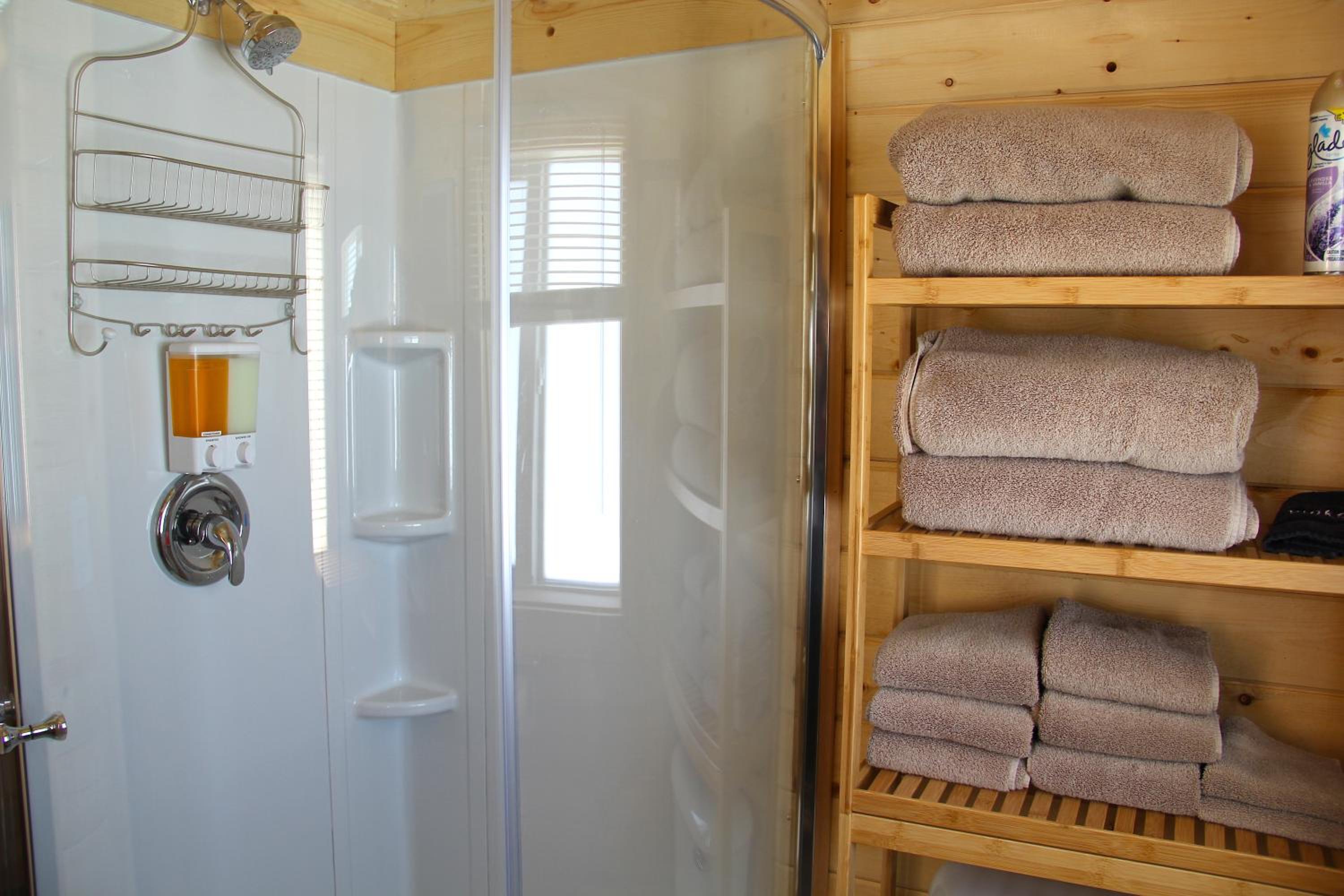One-Bedroom House (Cabin 1) photo 2