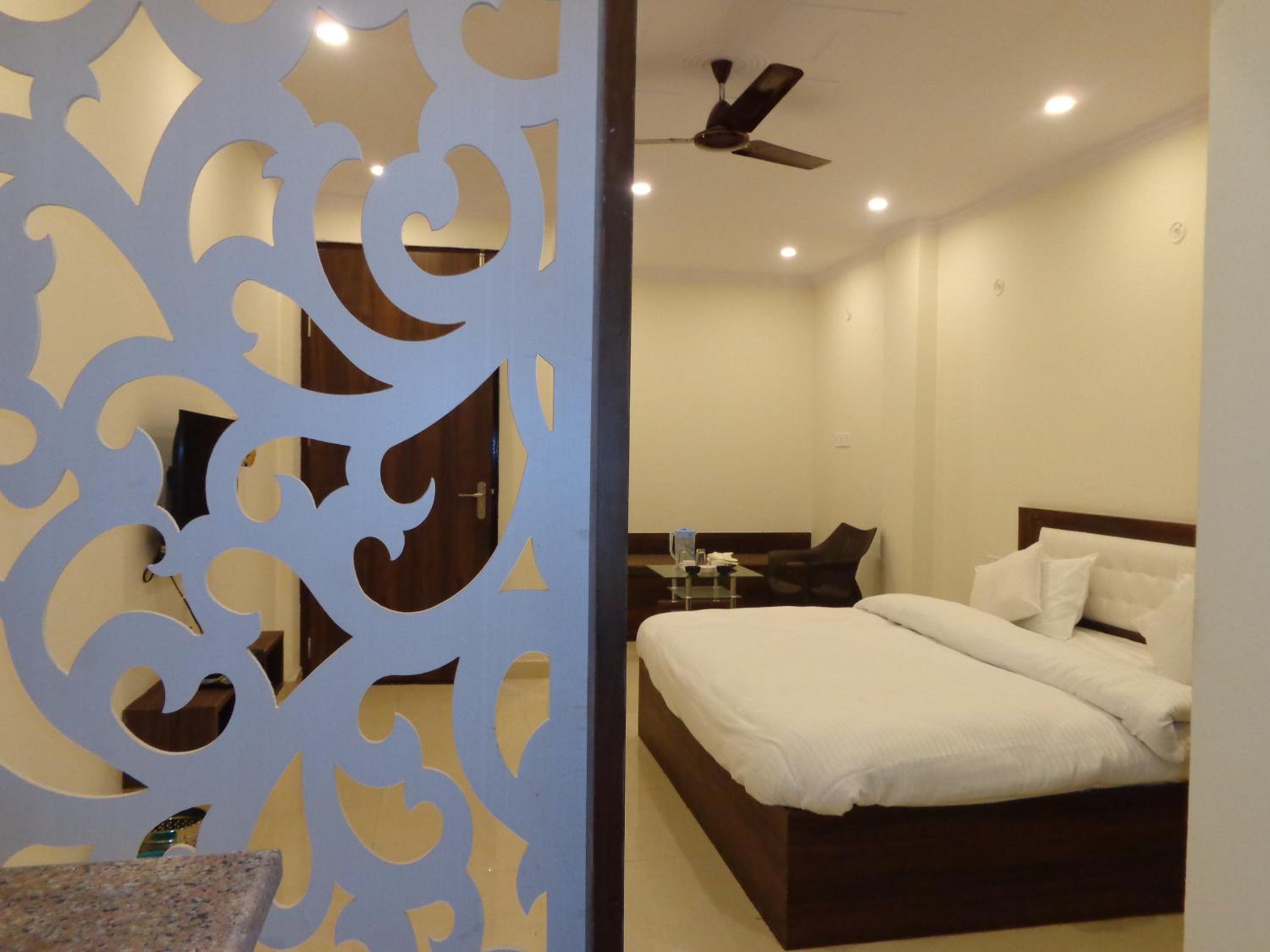 Deluxe Room - Photo 1