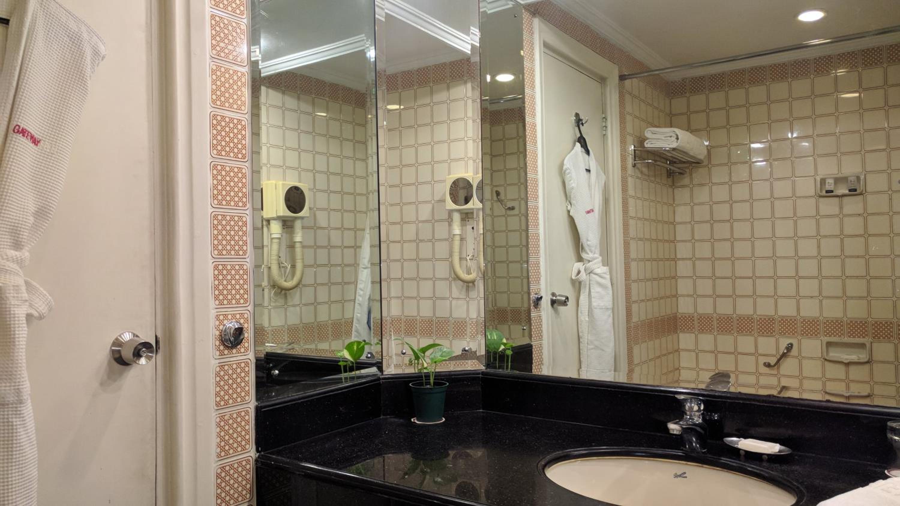 Excecutive Suite photo 2