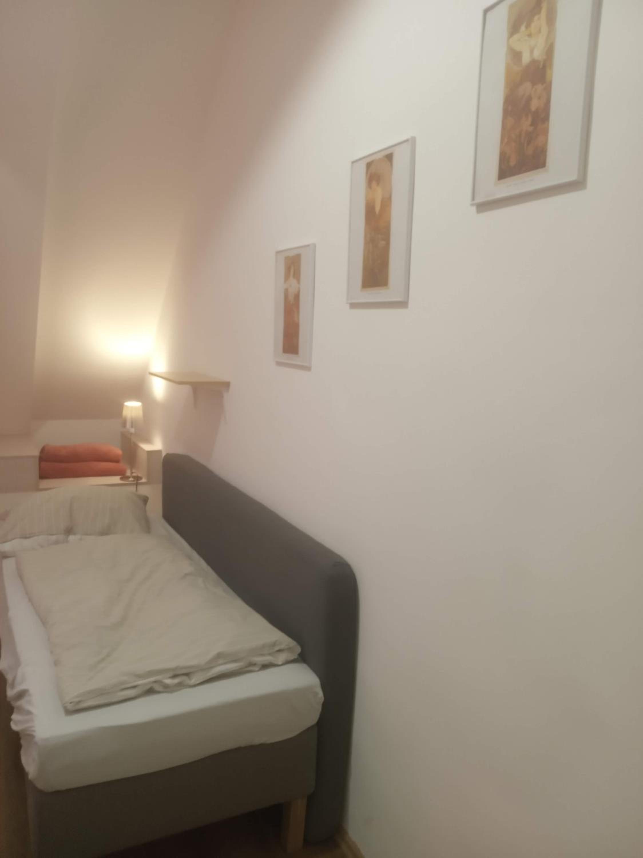 Two-Bedroom Apartment - Photo 6