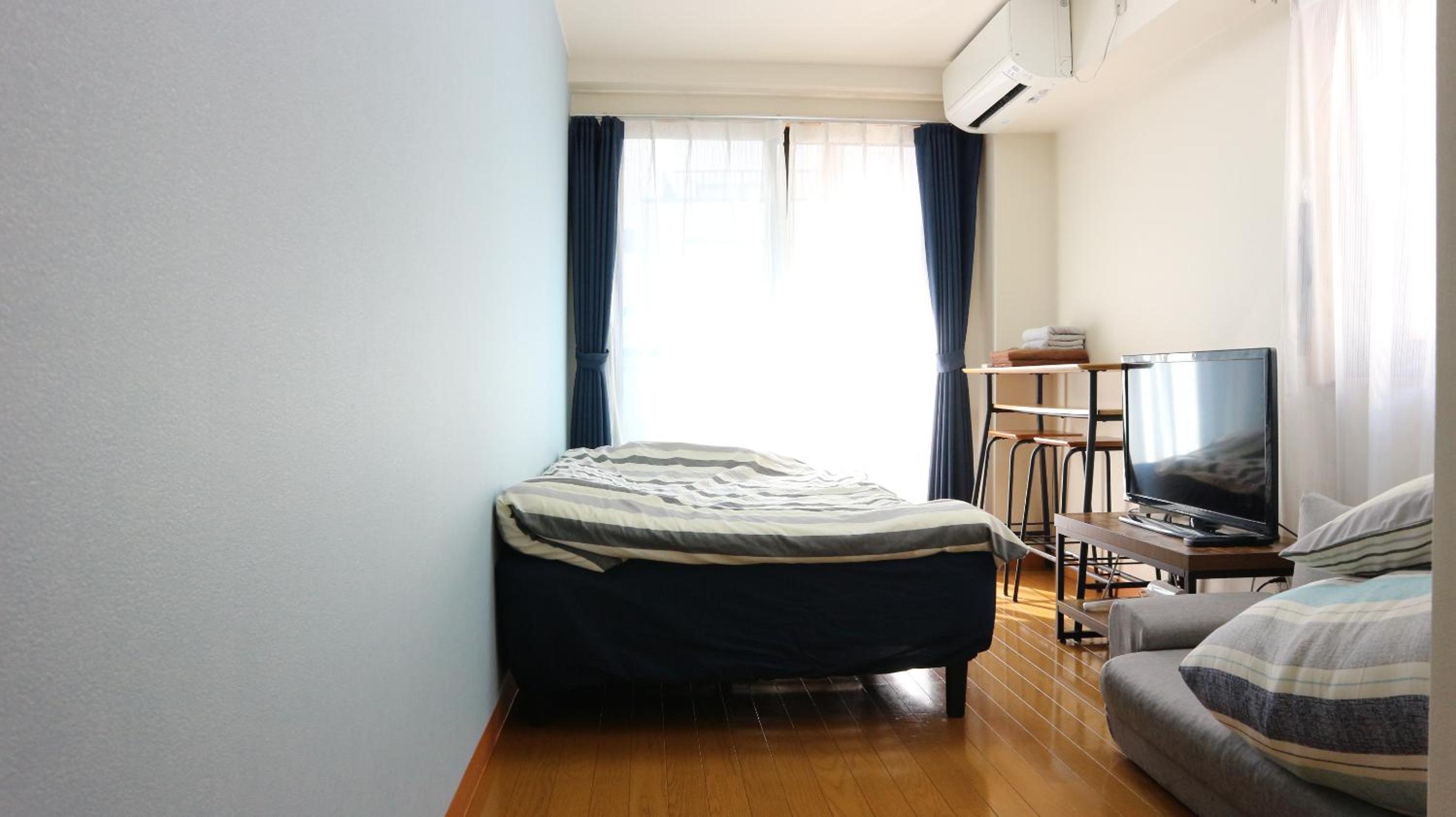 One-Bedroom Apartment photo 2