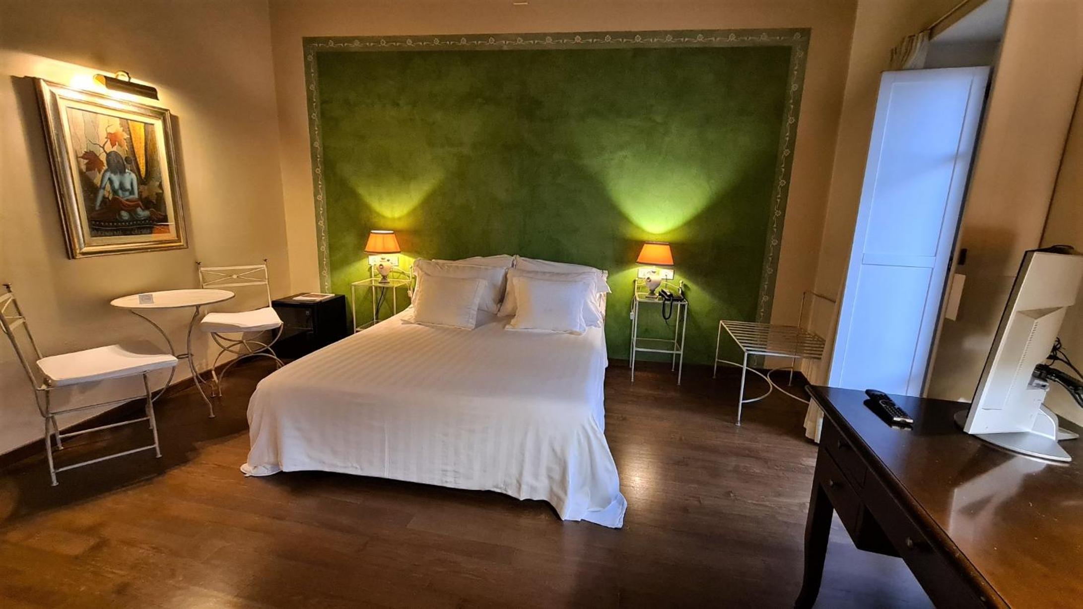 Superior Double Room - Photo 2