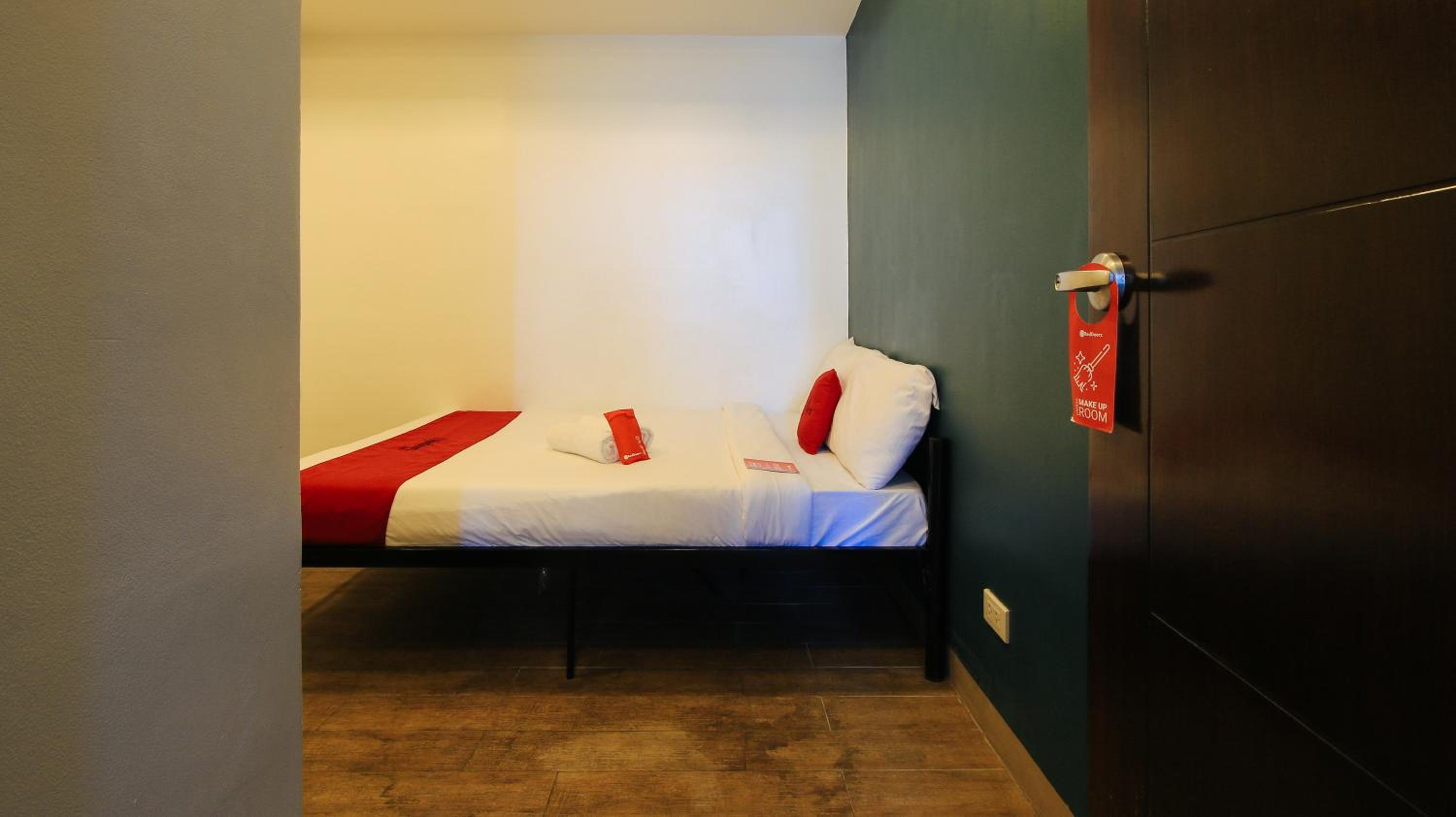Standard Double Room - Photo 17