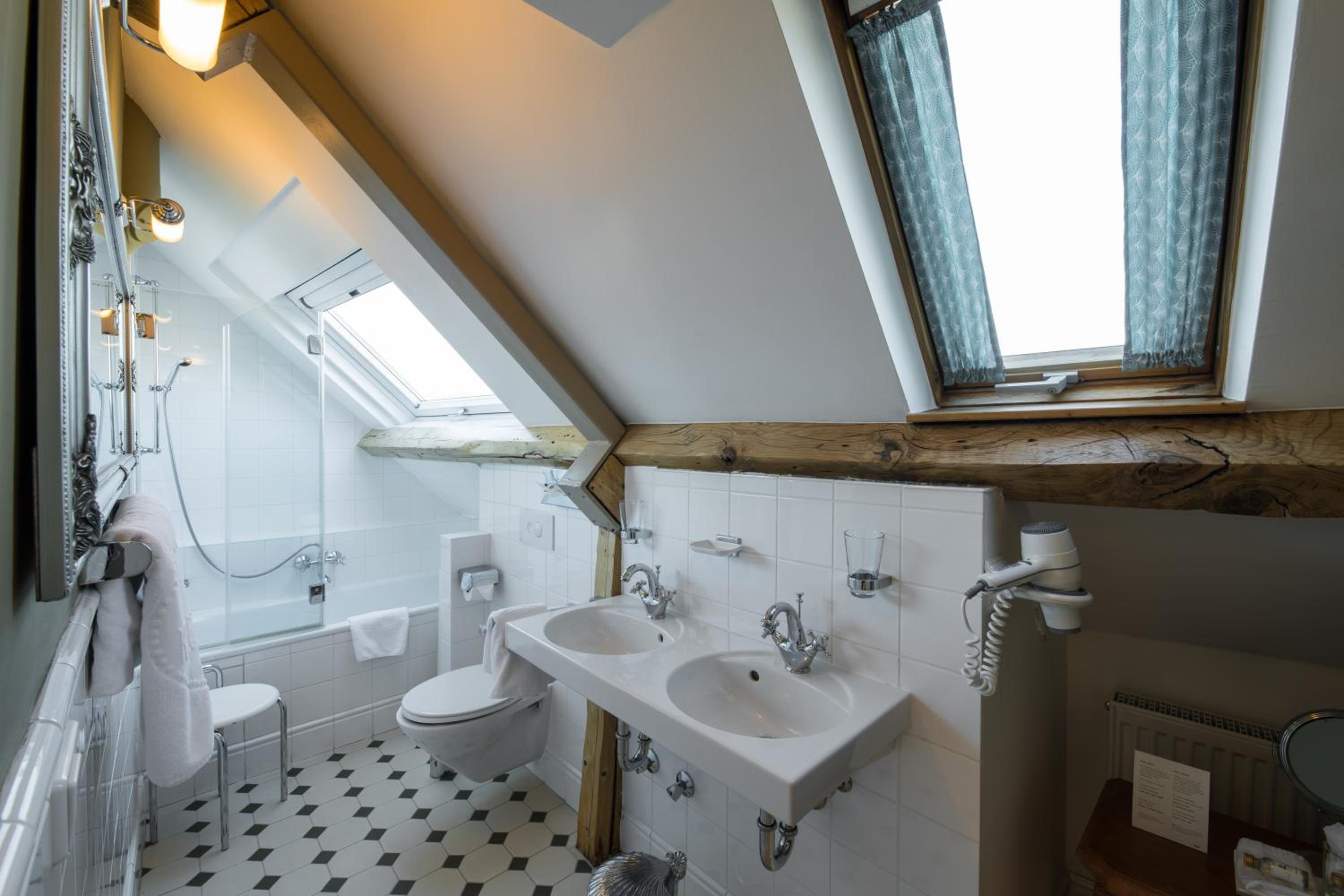 Triple Room - Photo 7