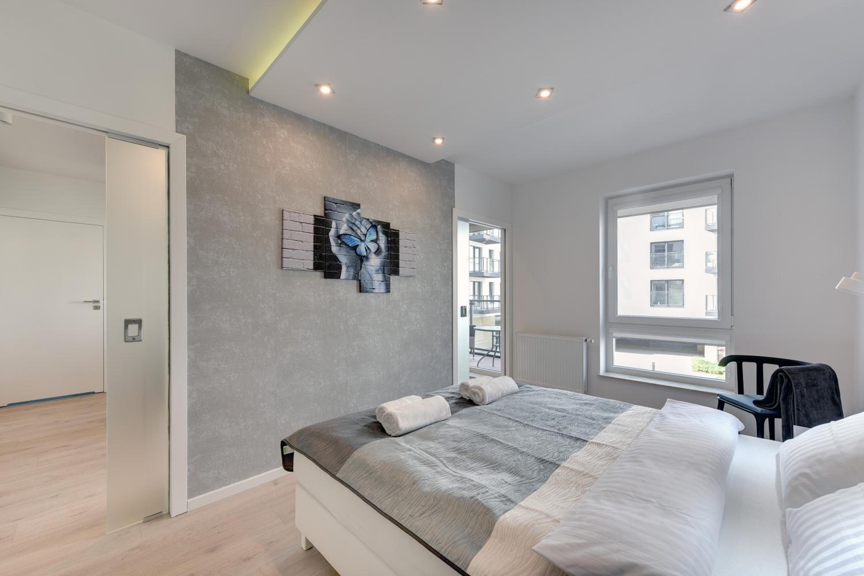 Apartment - Chmielna 72 Street - Photo 9