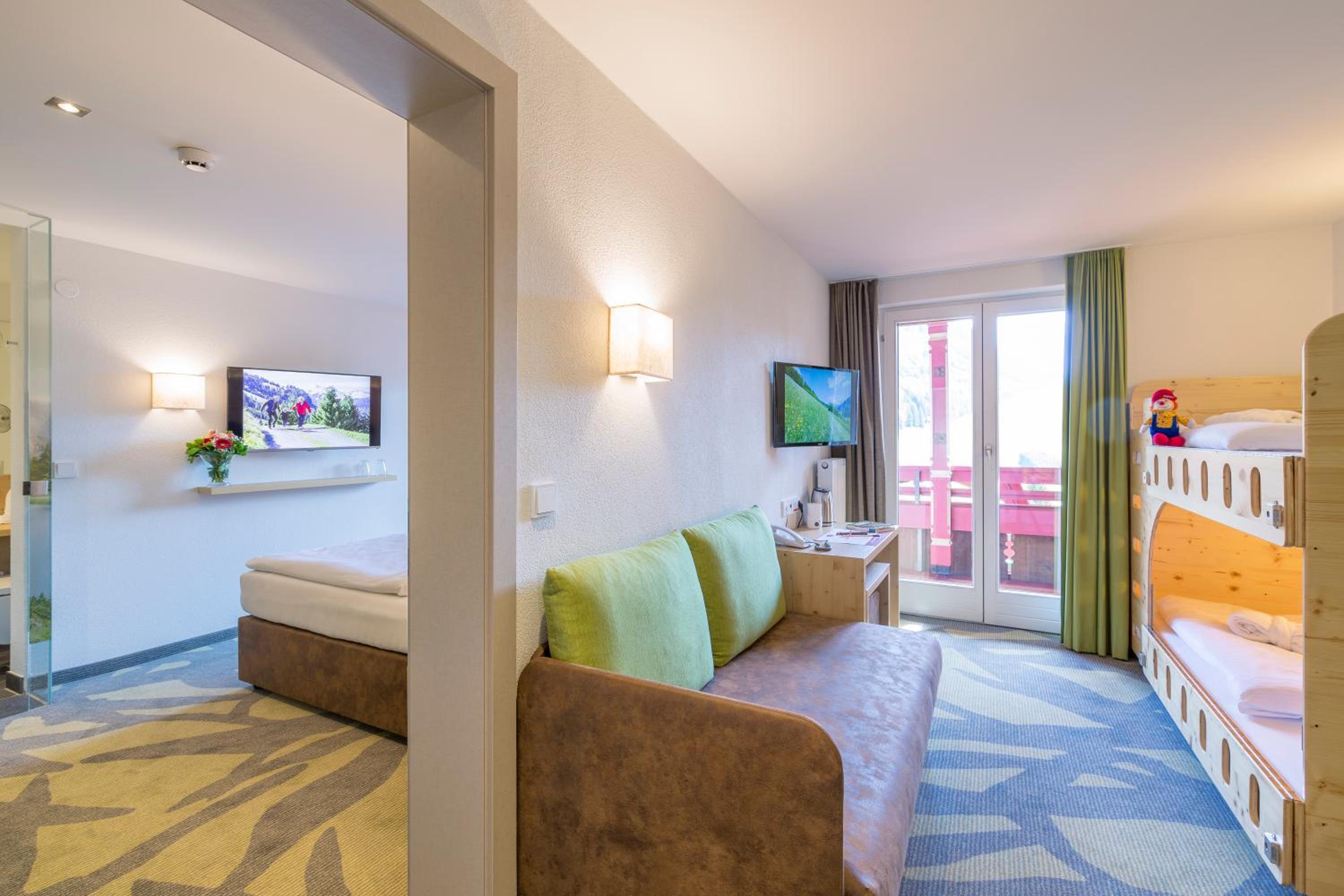 Family Junior Suite photo 2
