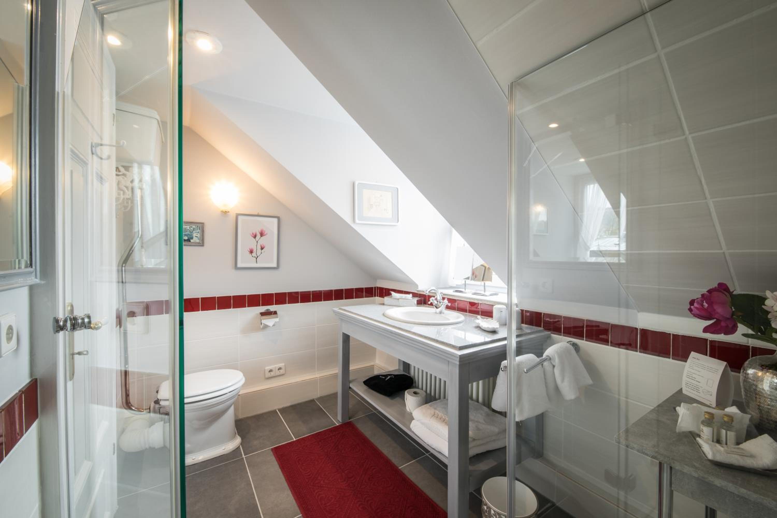 Penthouse Suite - Photo 8