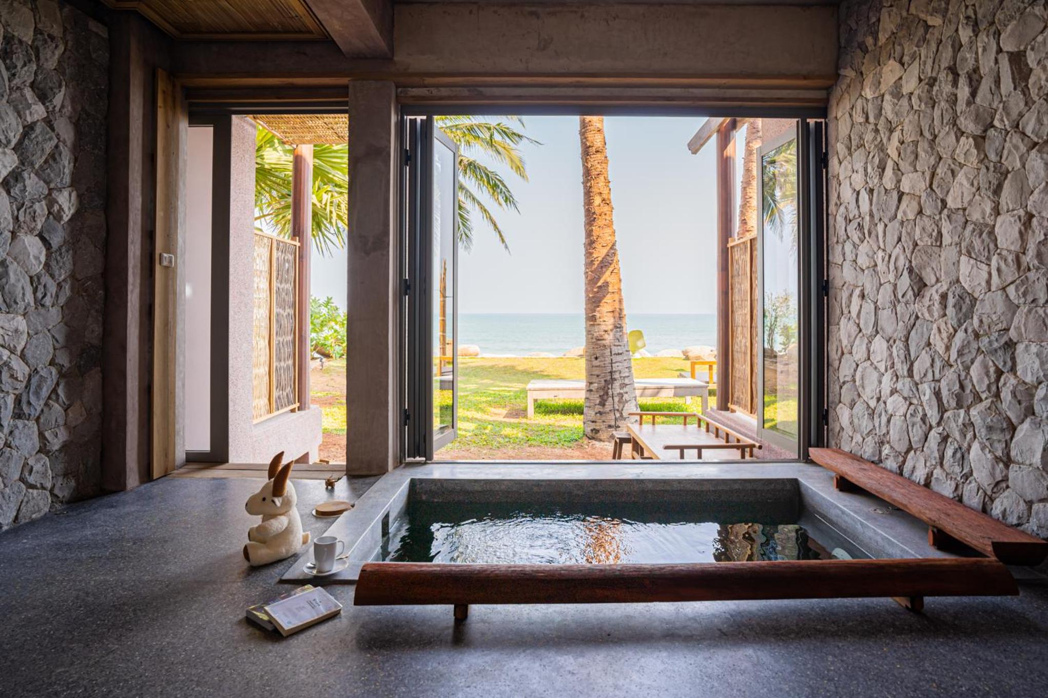 Beachfront Suites with Plunge Pool - Photo 7