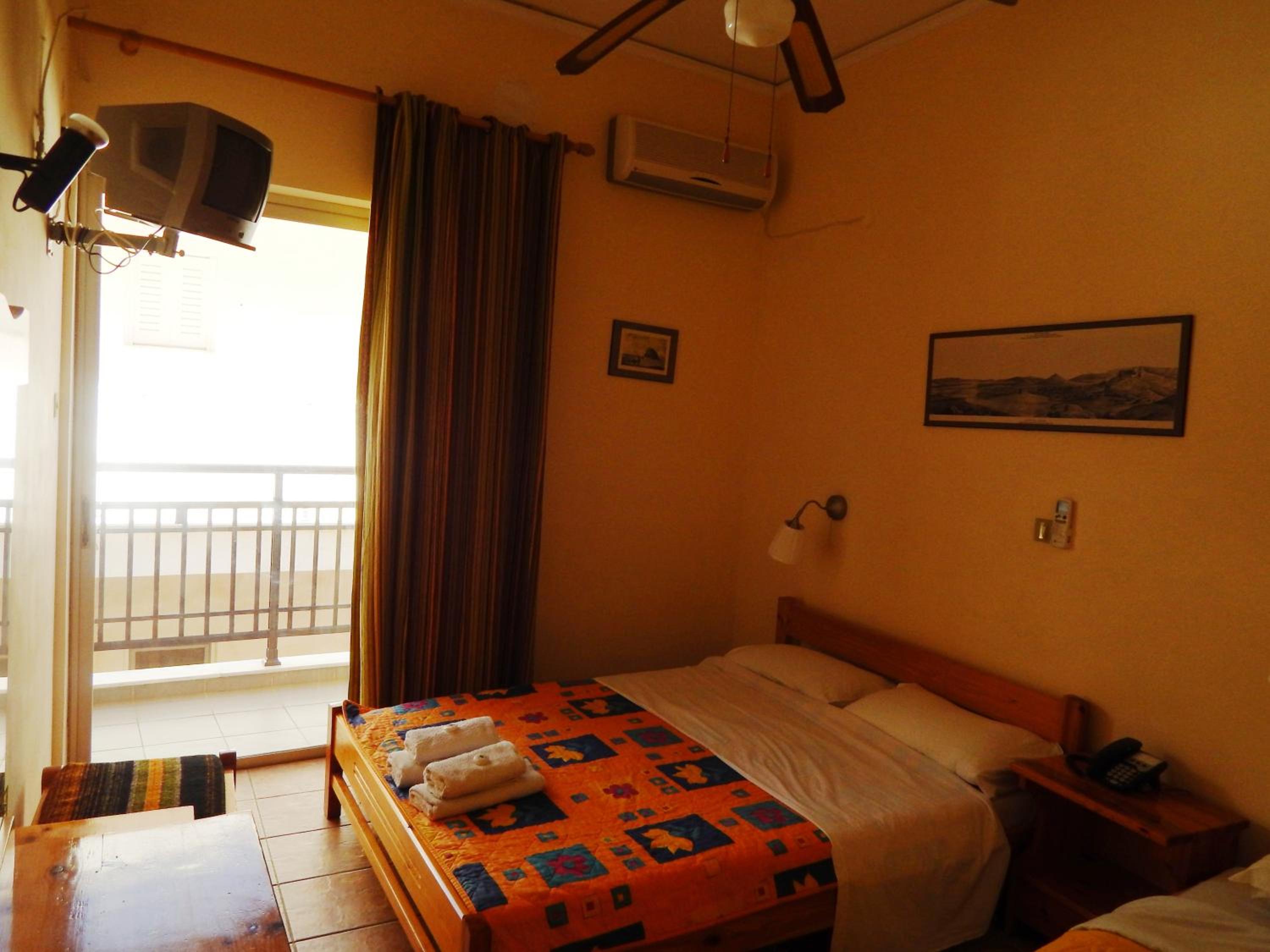 Budget Double Room photo 2