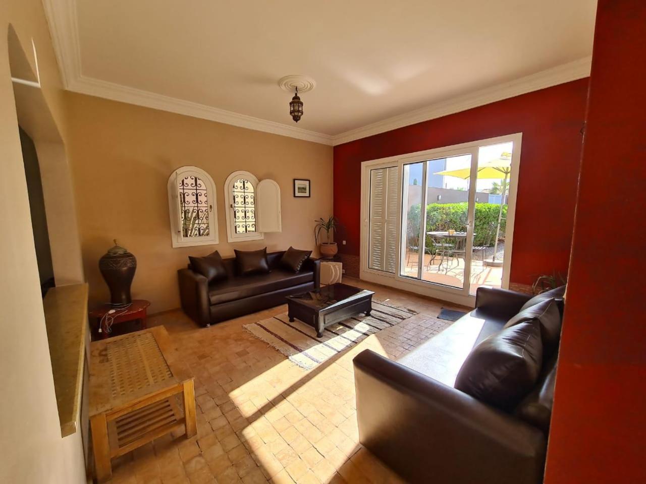Villa photo 1