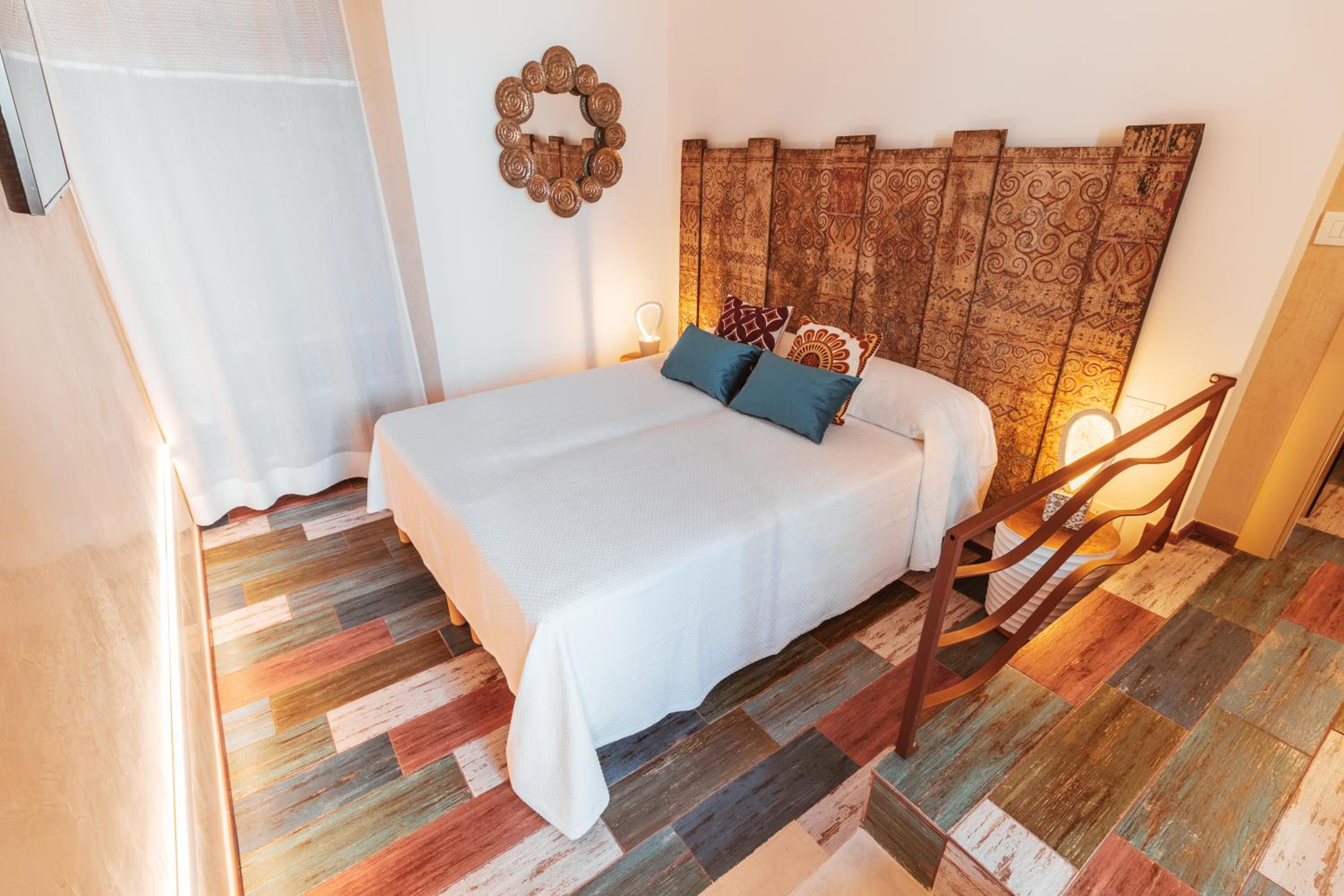 Deluxe Double Room with Sea View - Photo 7