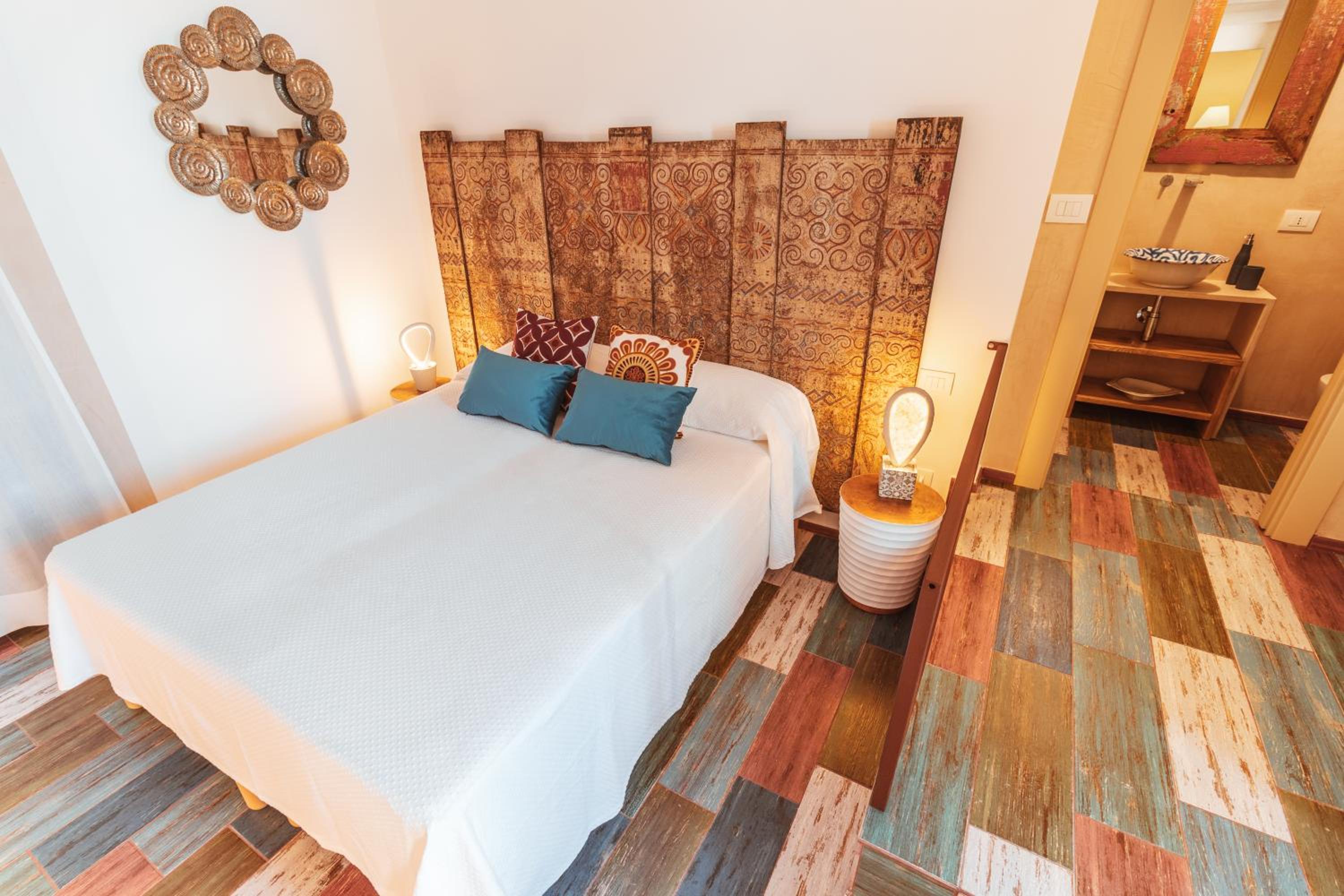 Deluxe Double Room with Sea View - Photo 1