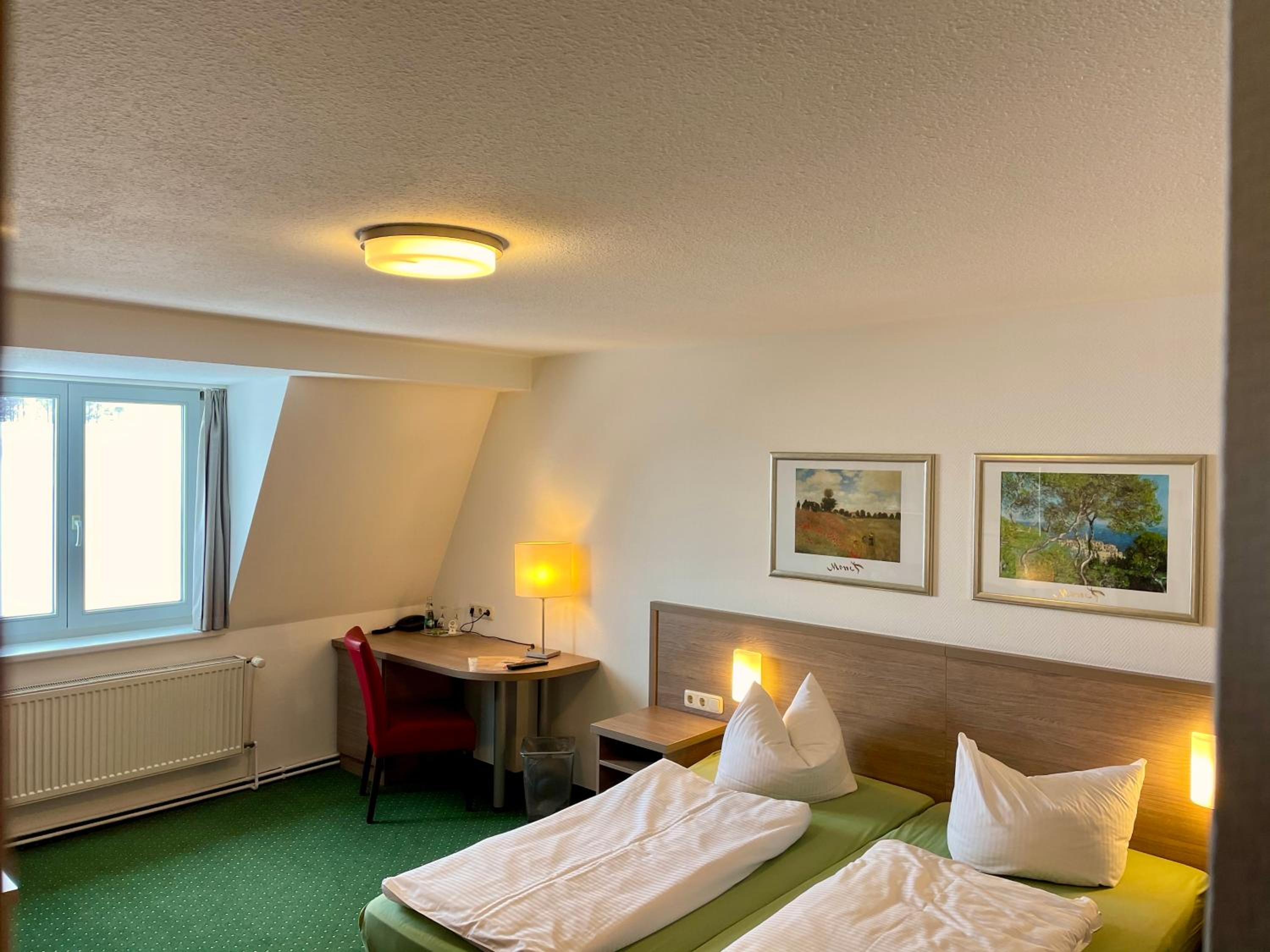 Deluxe Doppel-/Zweibettzimmer für Raucher - Photo 3